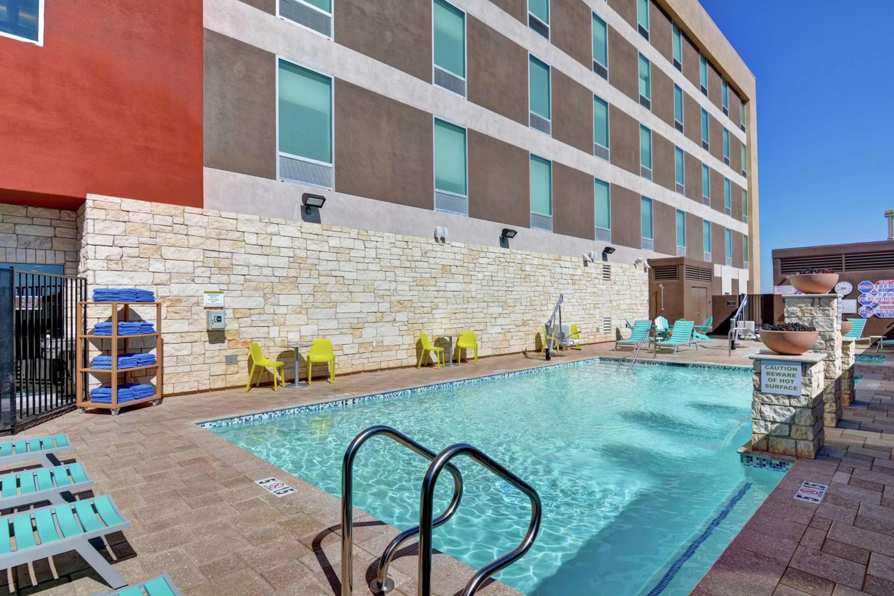 Home2 Suites By Hilton Las Vegas Strip Sur — 8