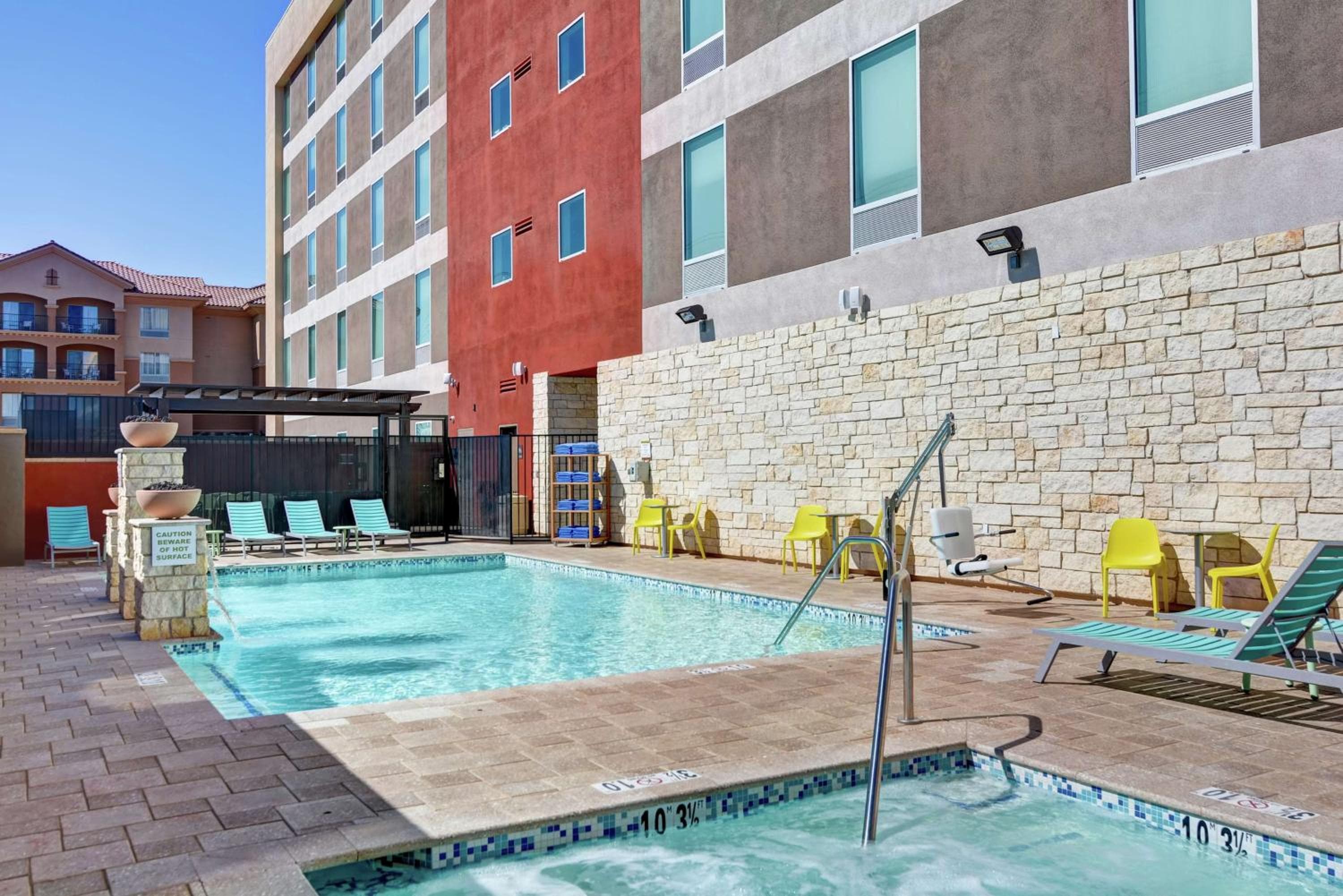 Home2 Suites By Hilton Las Vegas Strip Sur — 9