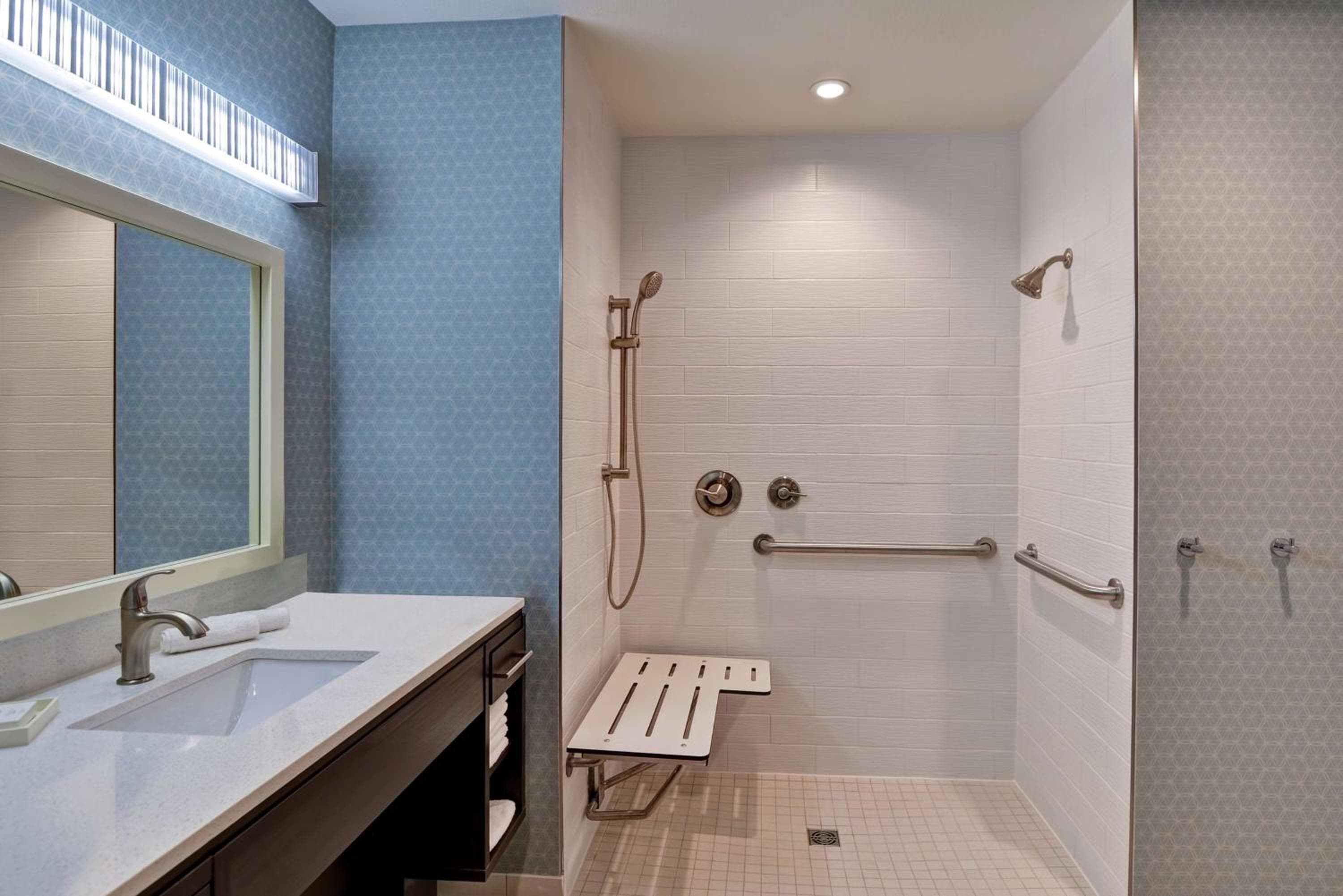 Home2 Suites By Hilton Las Vegas Strip Sur — 17