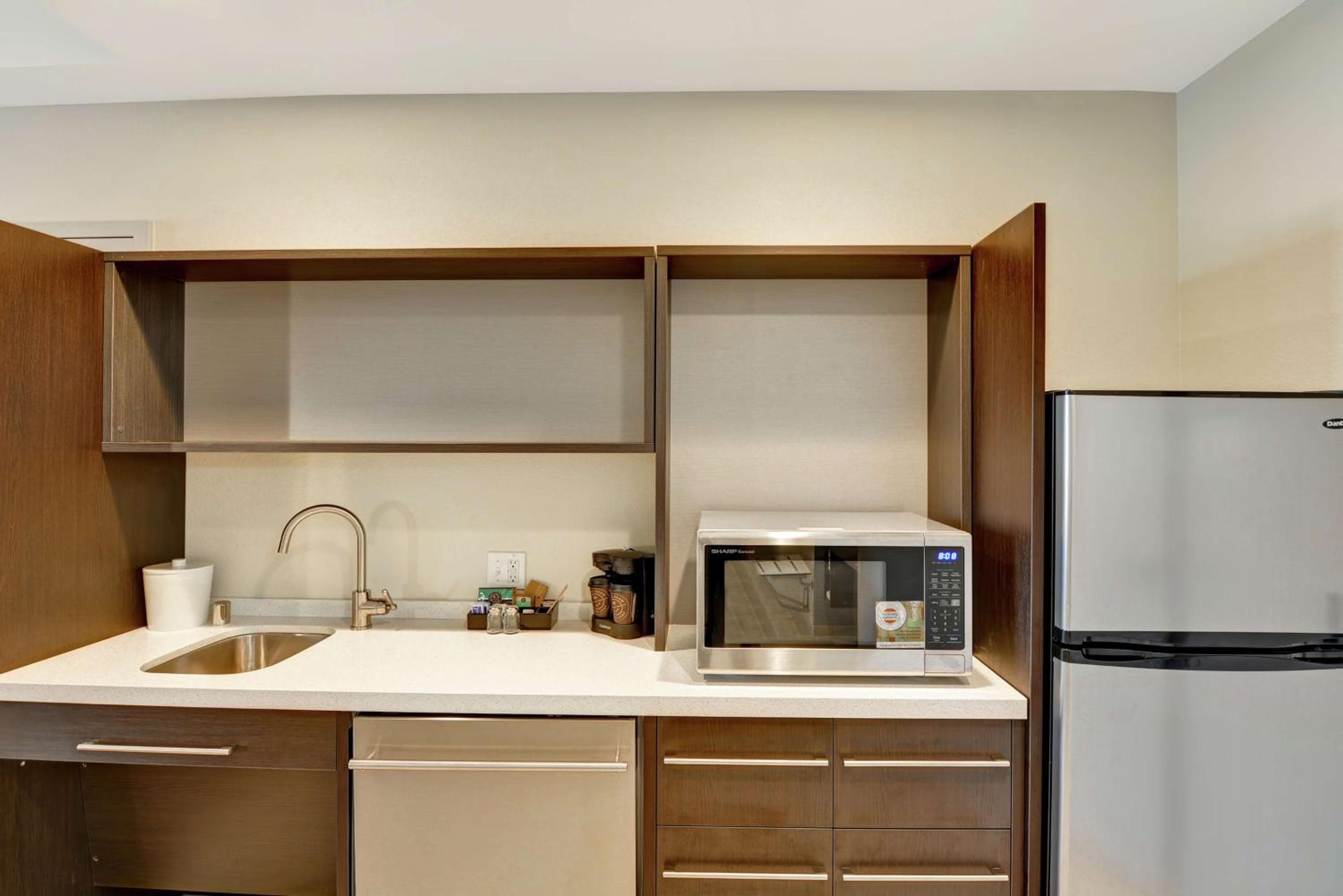 Home2 Suites By Hilton Las Vegas Strip South — 10