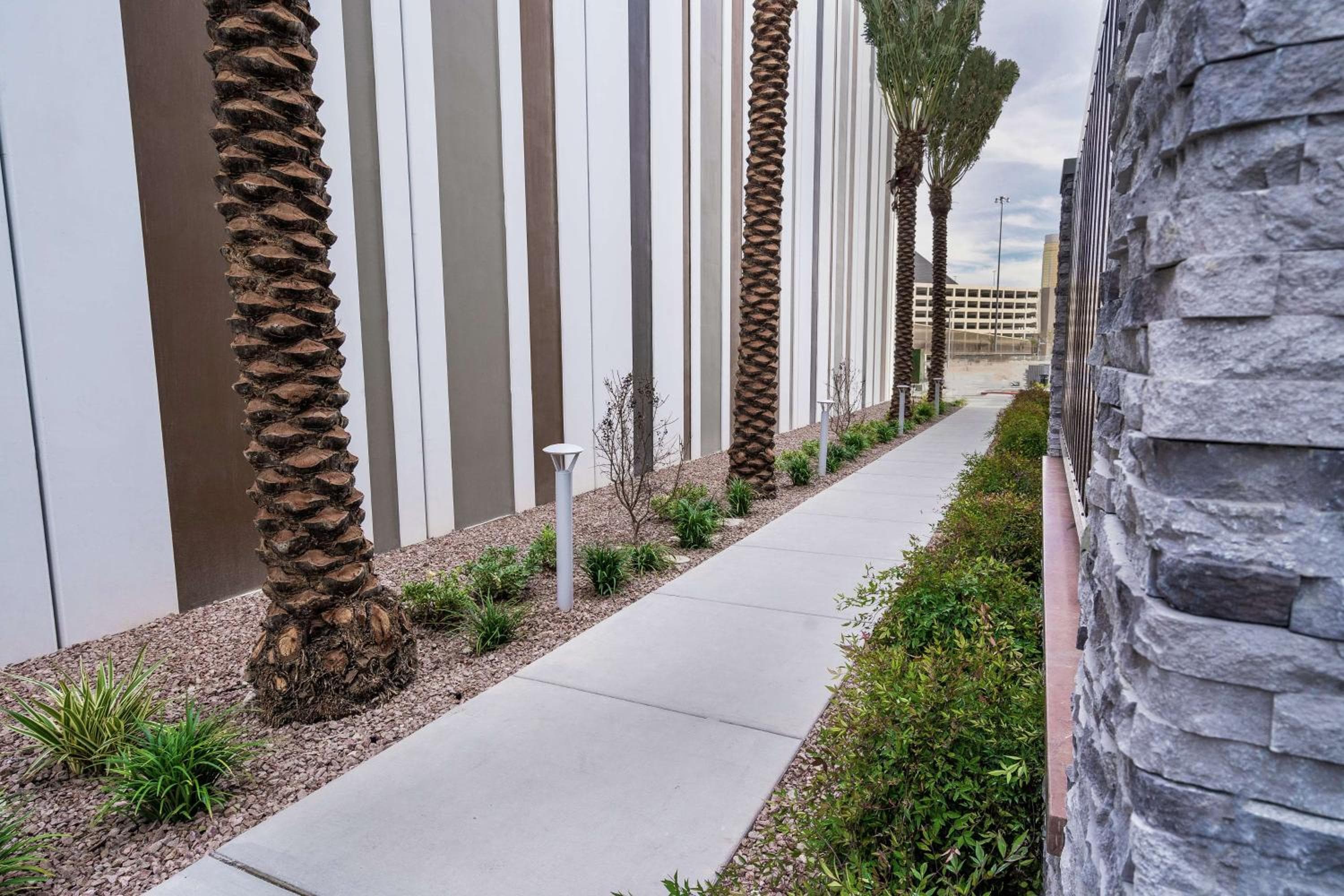 Home2 Suites von Hilton Las Vegas Stadium District — 2