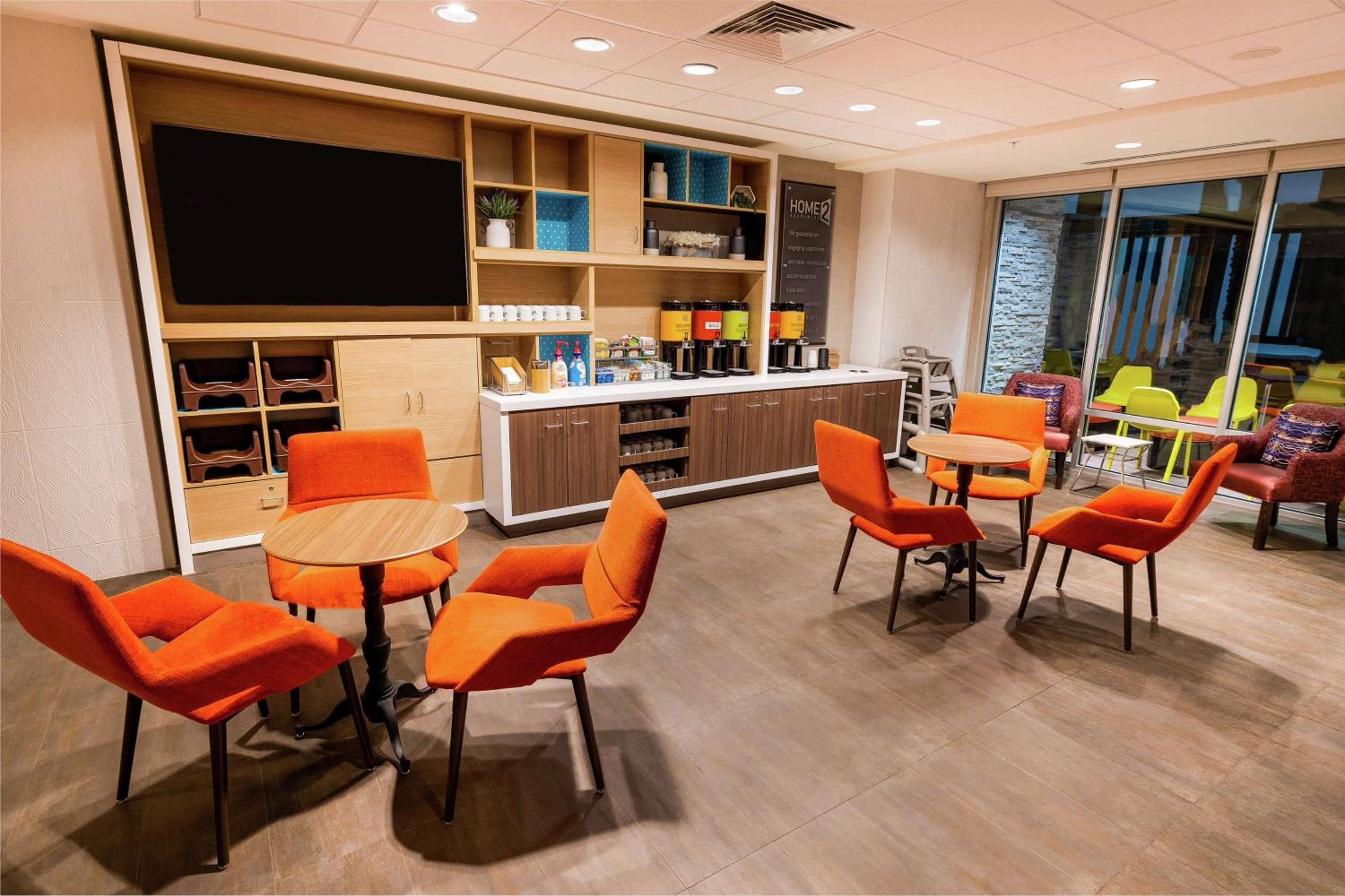 Home2 Suites von Hilton Las Vegas Stadium District — 7