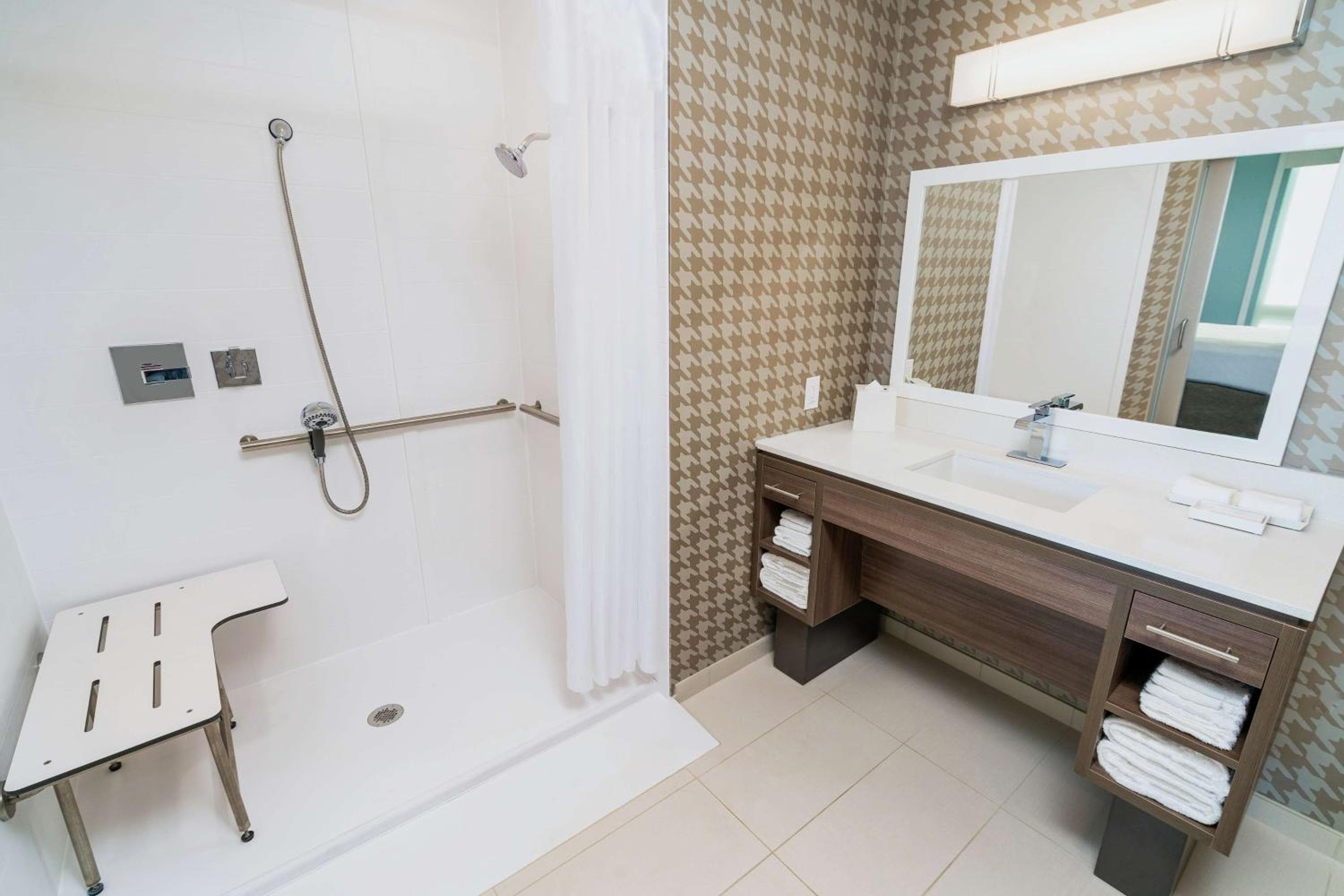 Home2 Suites von Hilton Las Vegas Stadium District — 20