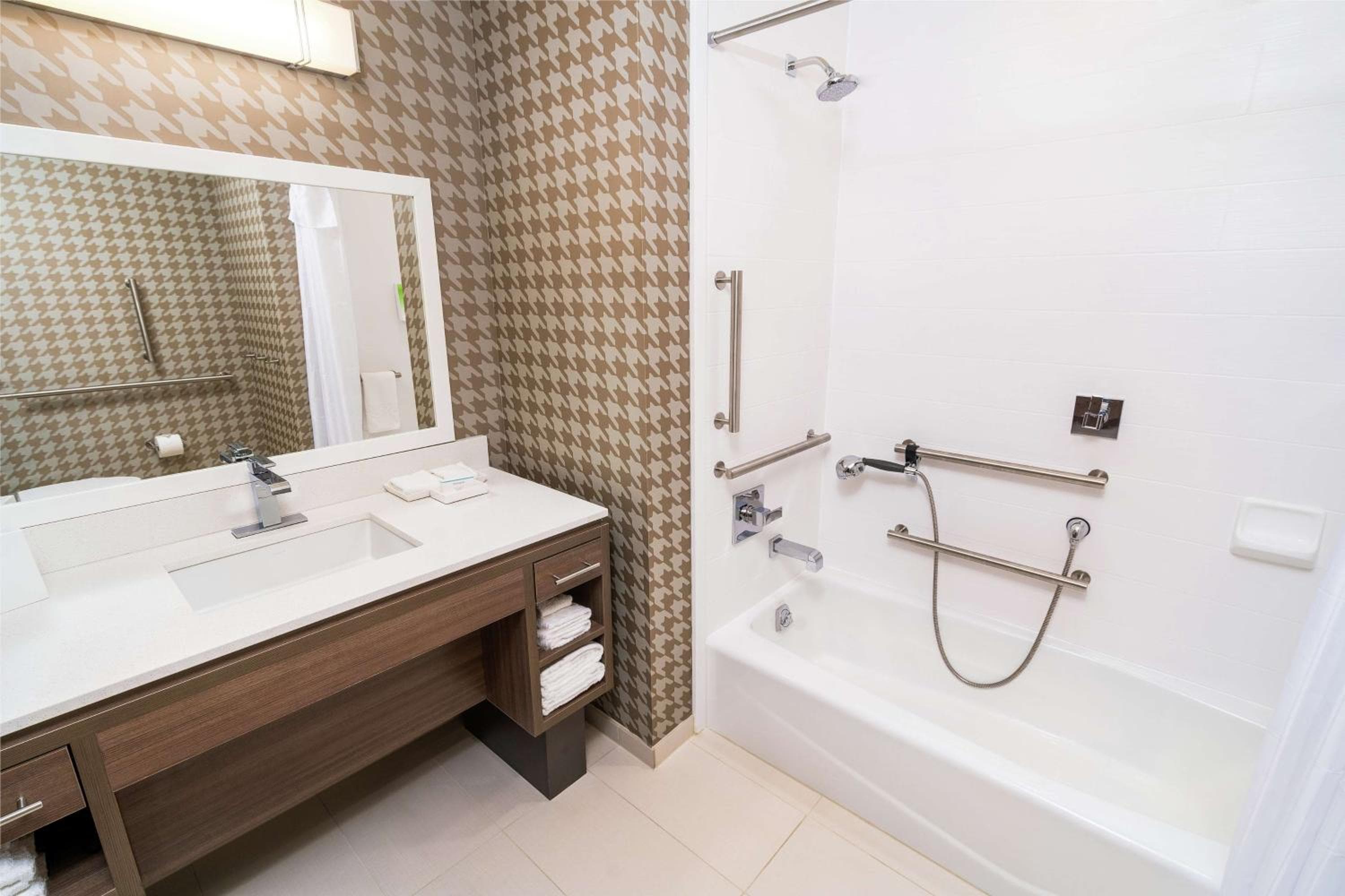 Home2 Suites von Hilton Las Vegas Stadium District — 29