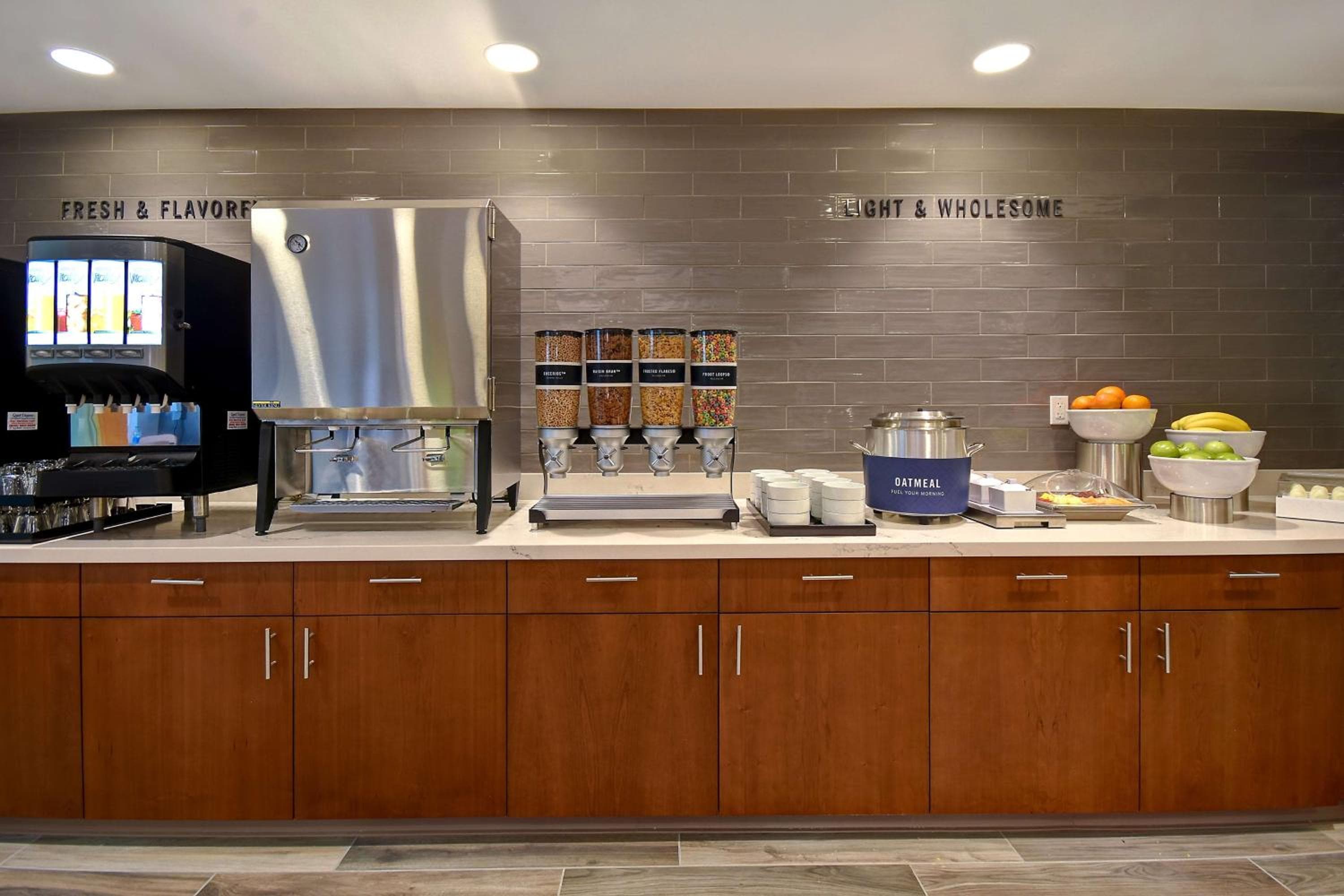 Home2 Suites by Hilton Las Vegas Convention Center - No Resort Fee — 11