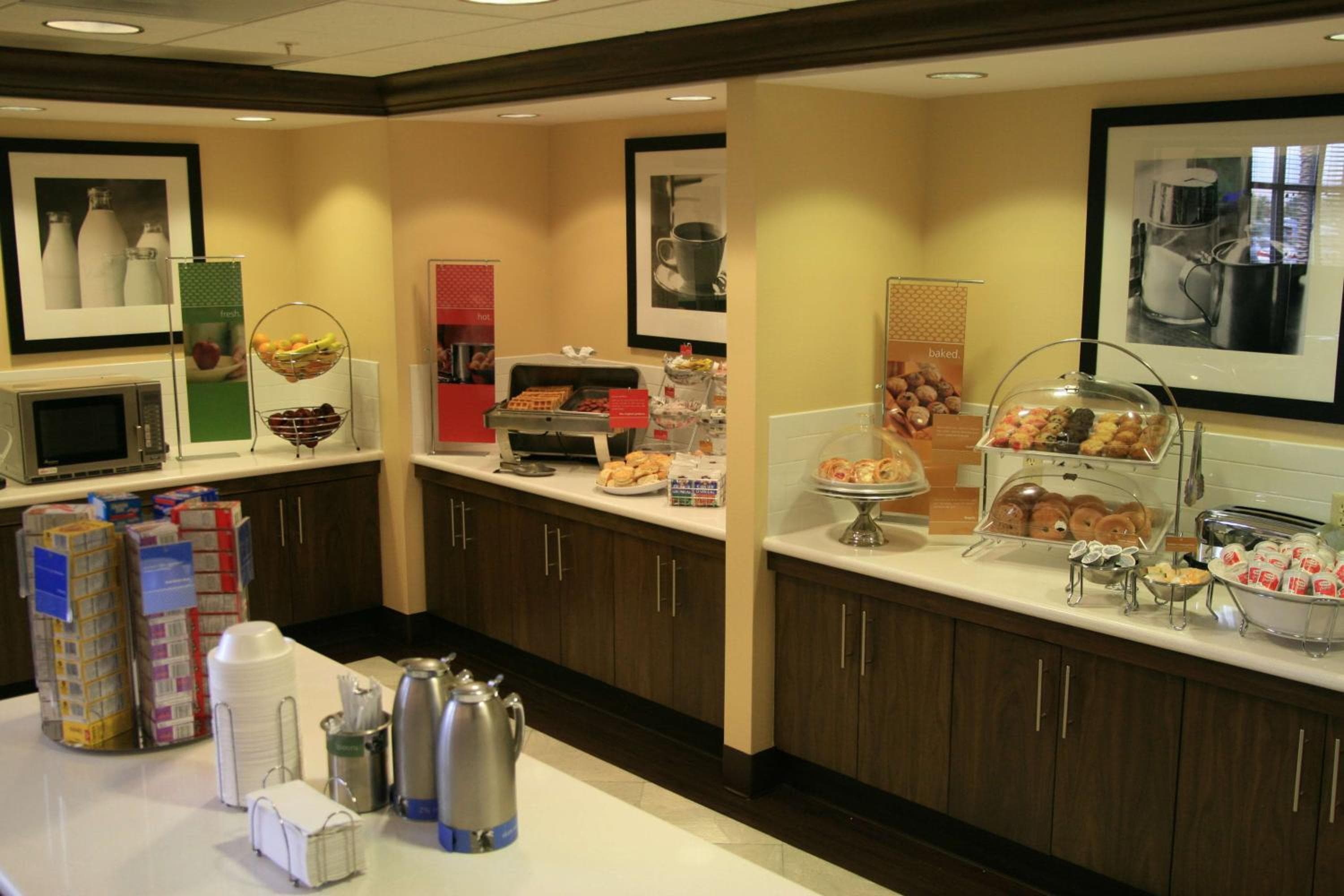 Hampton Inn & Suites Las Vegas-Red Rock/Summerlin — 5