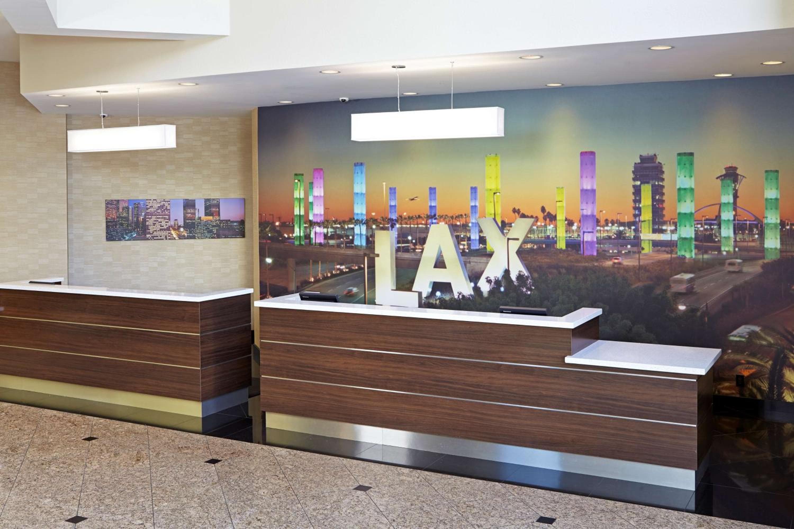 Embassy Suites Los Angeles - Aeroporto internazionale/Nord — 12