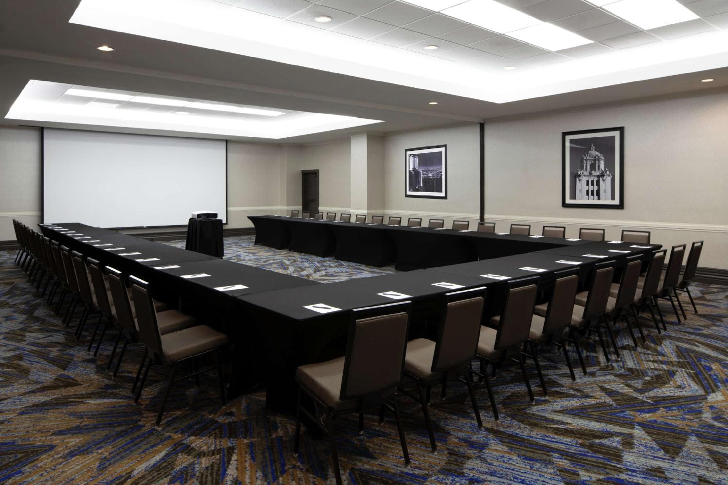 Embassy Suites Los Angeles - International Airport/North — 13