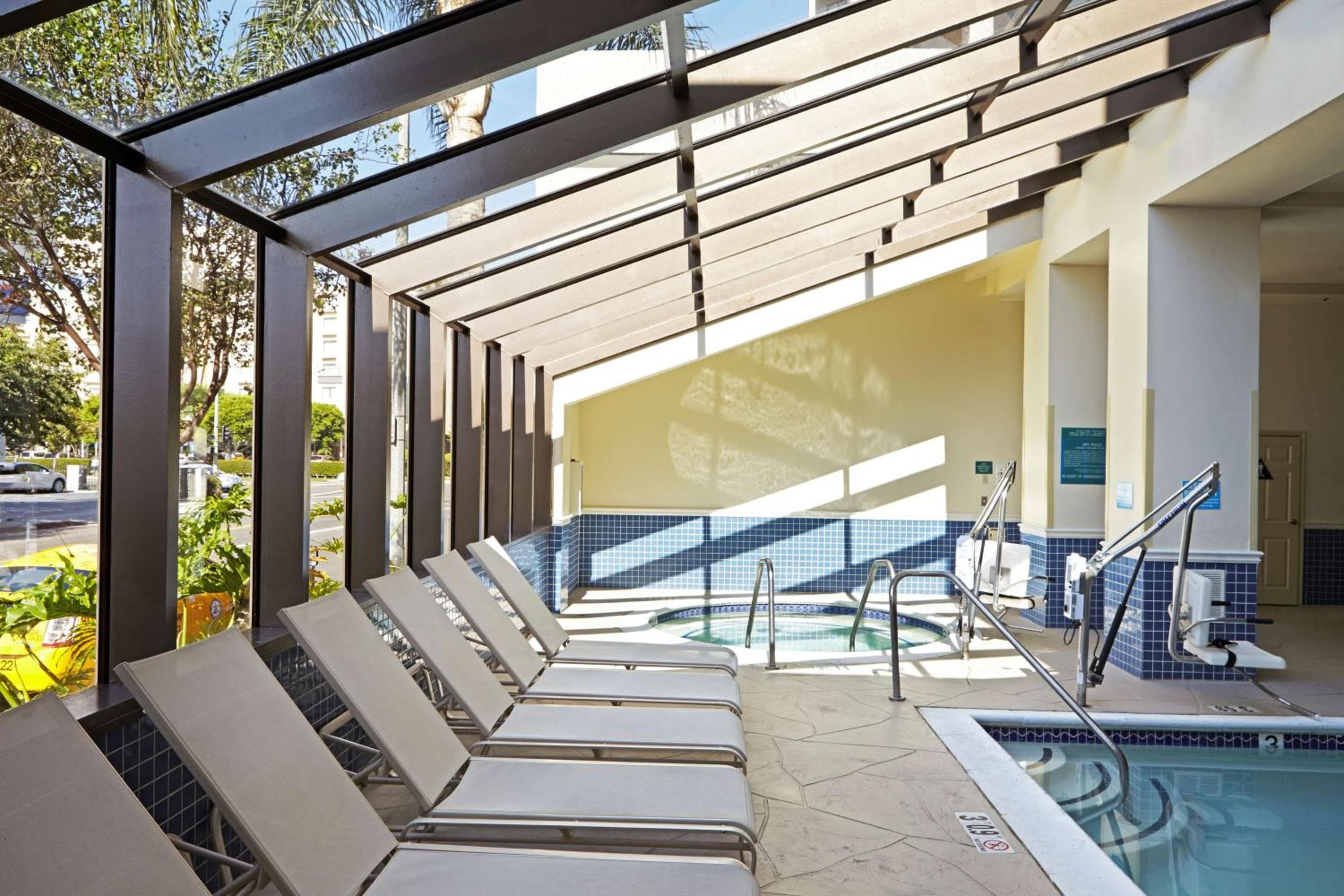 Embassy Suites Los Angeles - International Airport/North — 19