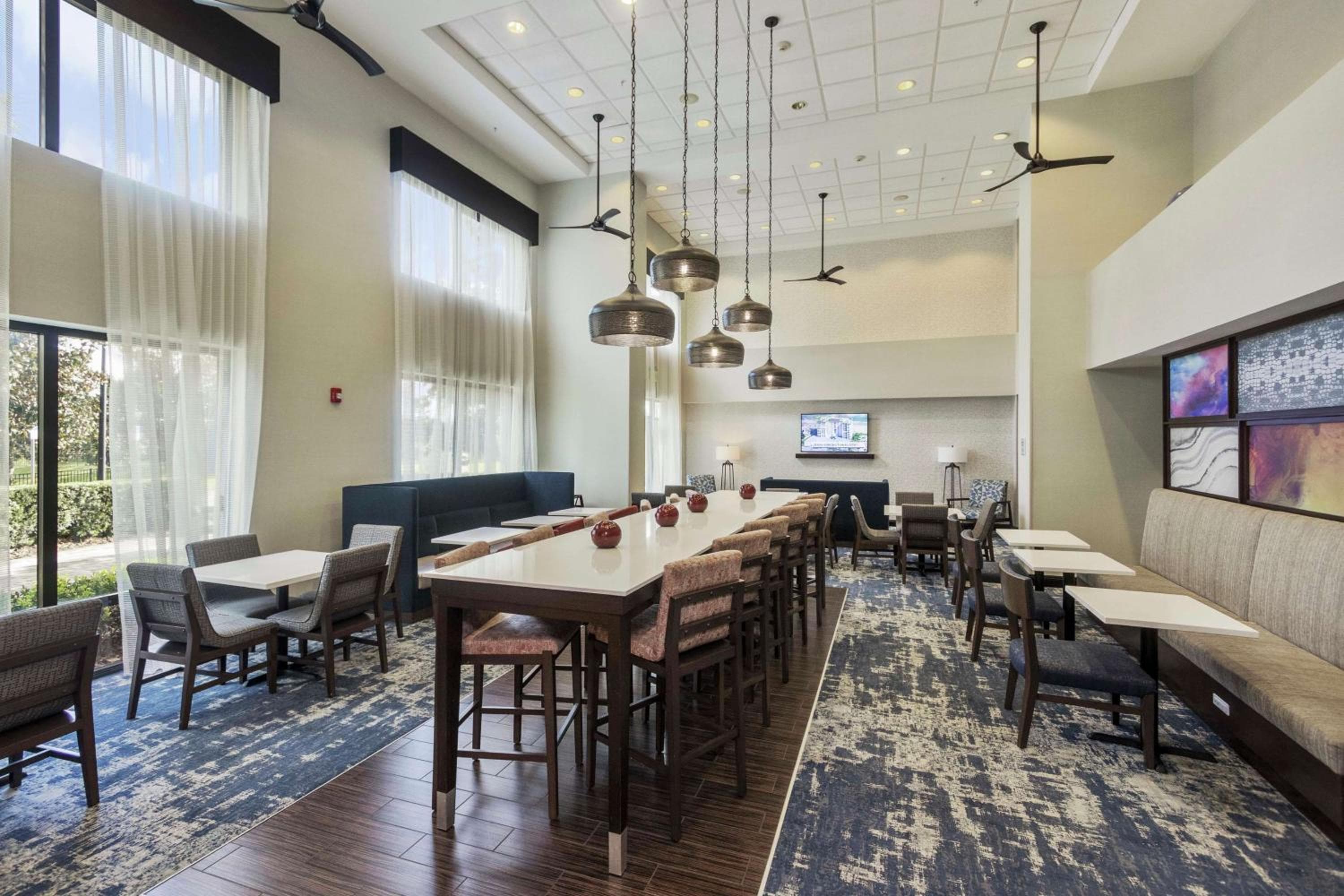 Hampton Inn & Suites Orlando - Apopka — 17
