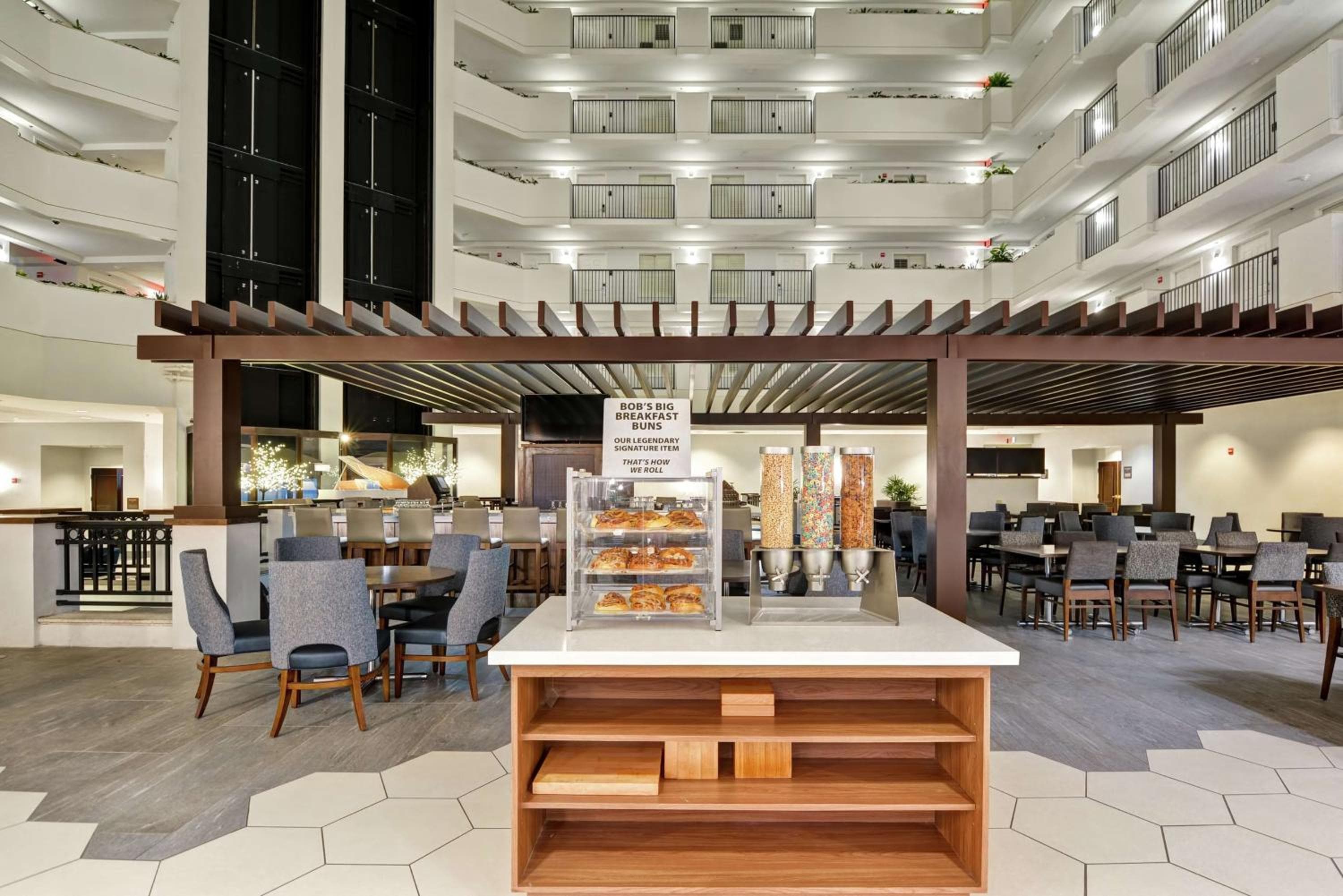 Embassy Suites by Hilton Orlando-Downtown — 9