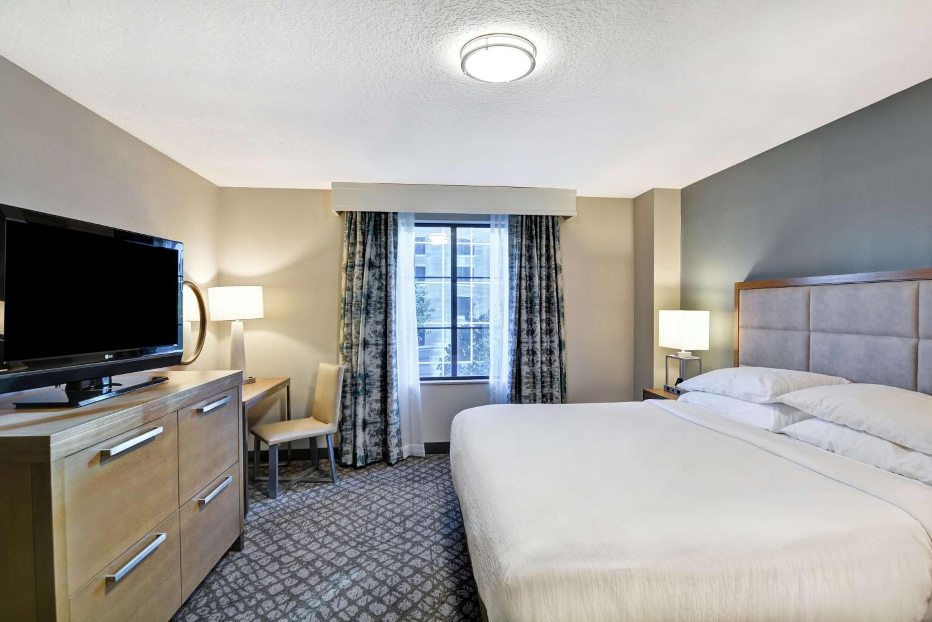 Embassy Suites by Hilton Orlando-Downtown — 18