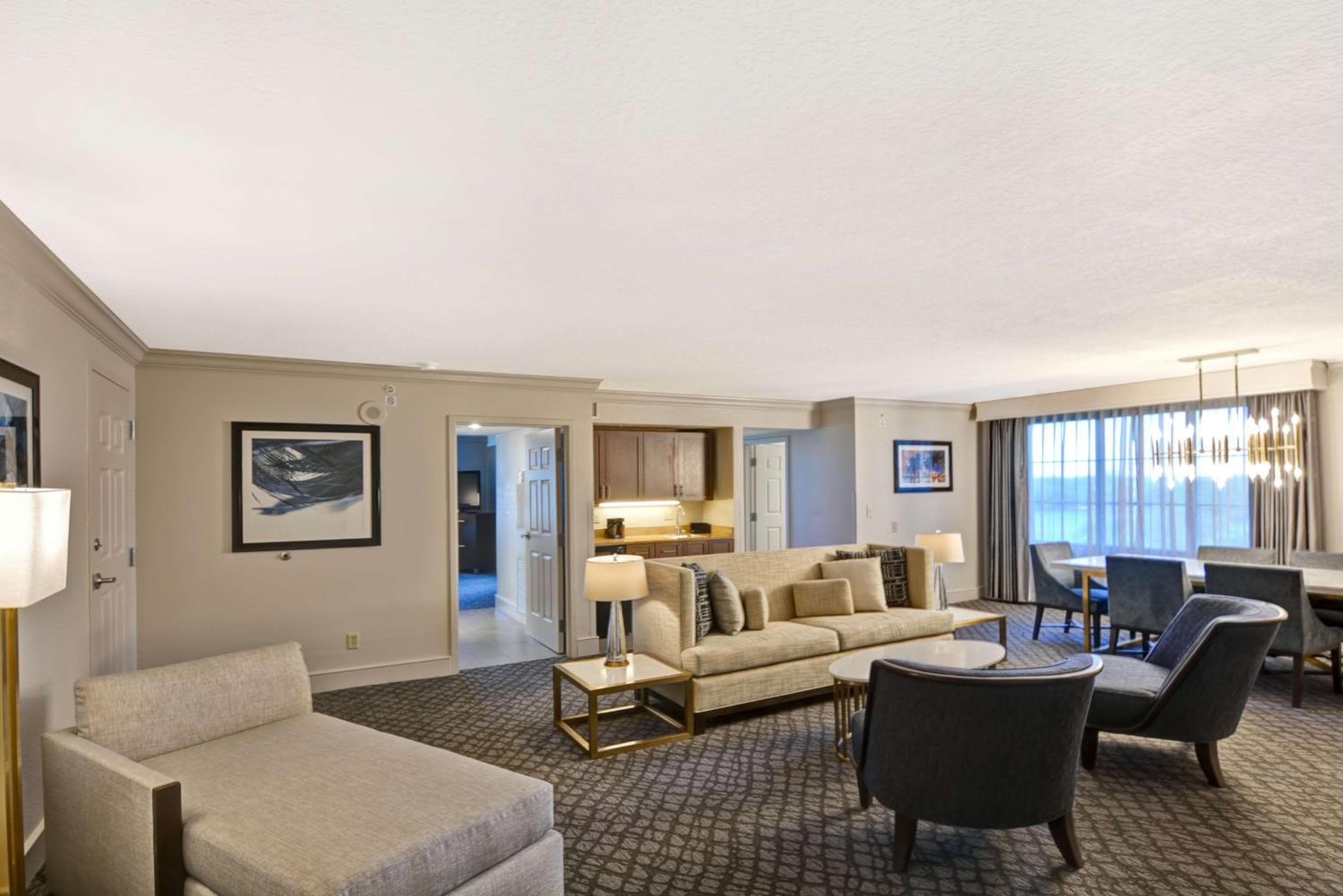 Embassy Suites by Hilton Orlando Downtown — 16