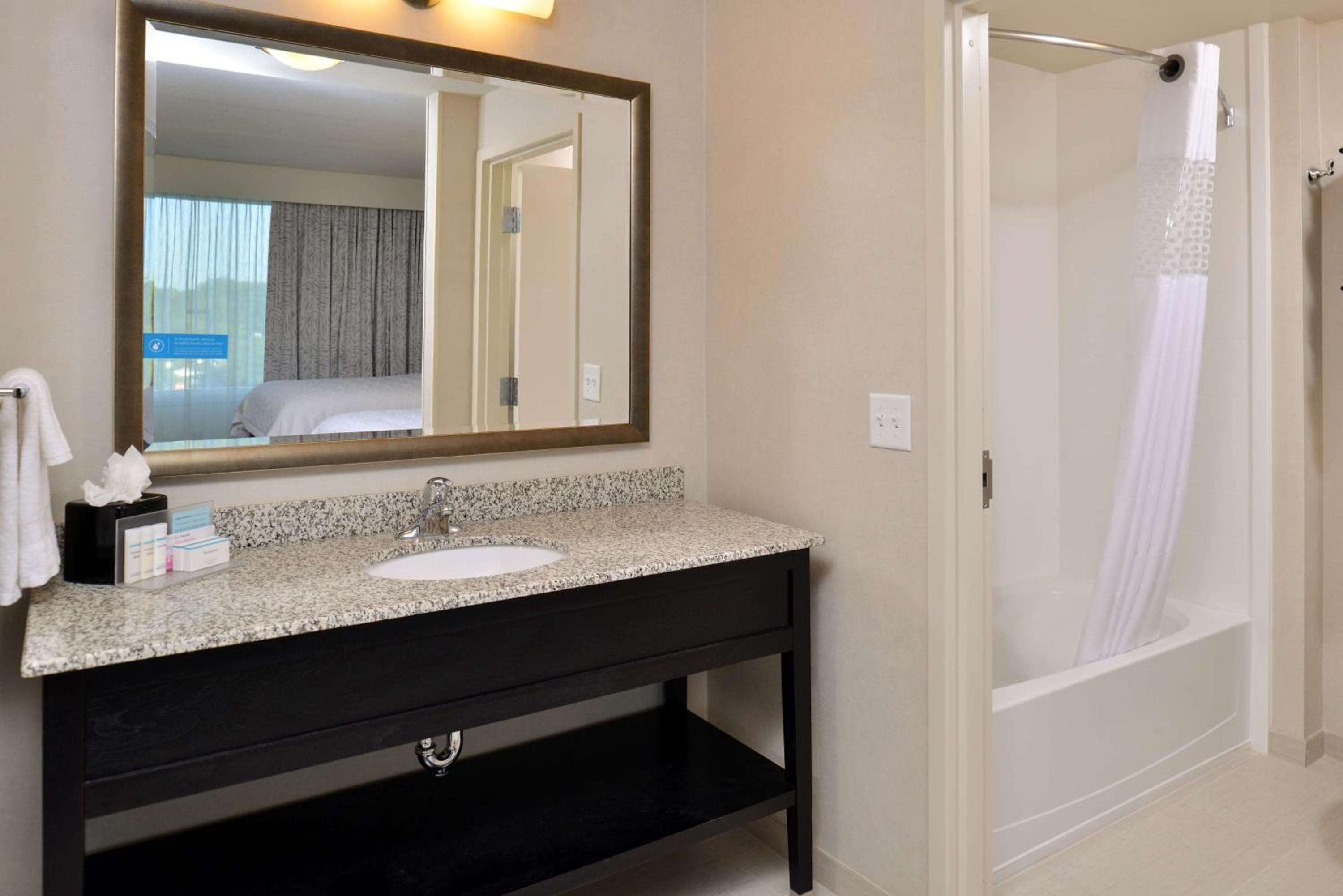 Hampton Inn & Suites Orlando/Downtown South - Medical Center — 18