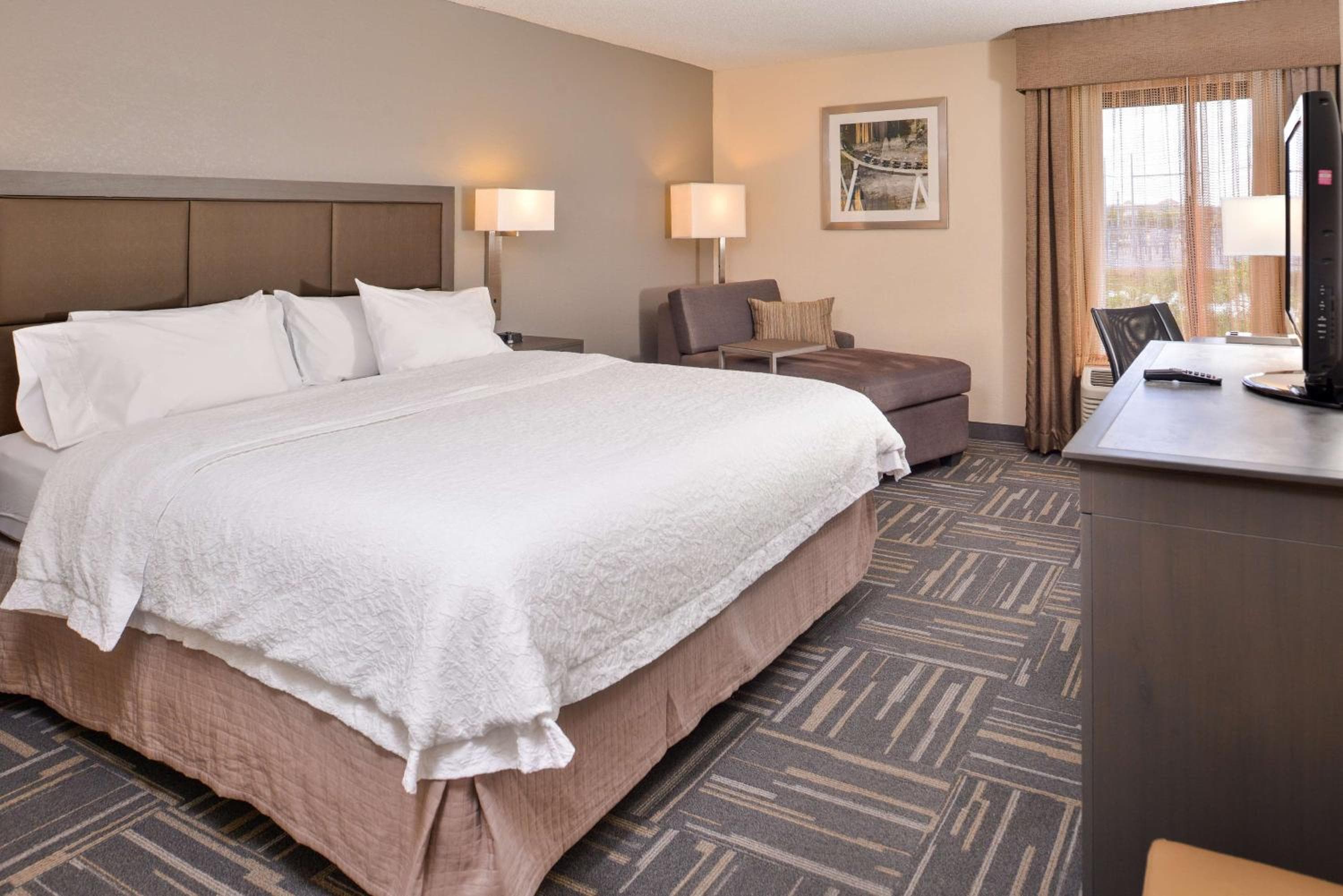 Hampton Inn Closest to Universal Orlando — 4