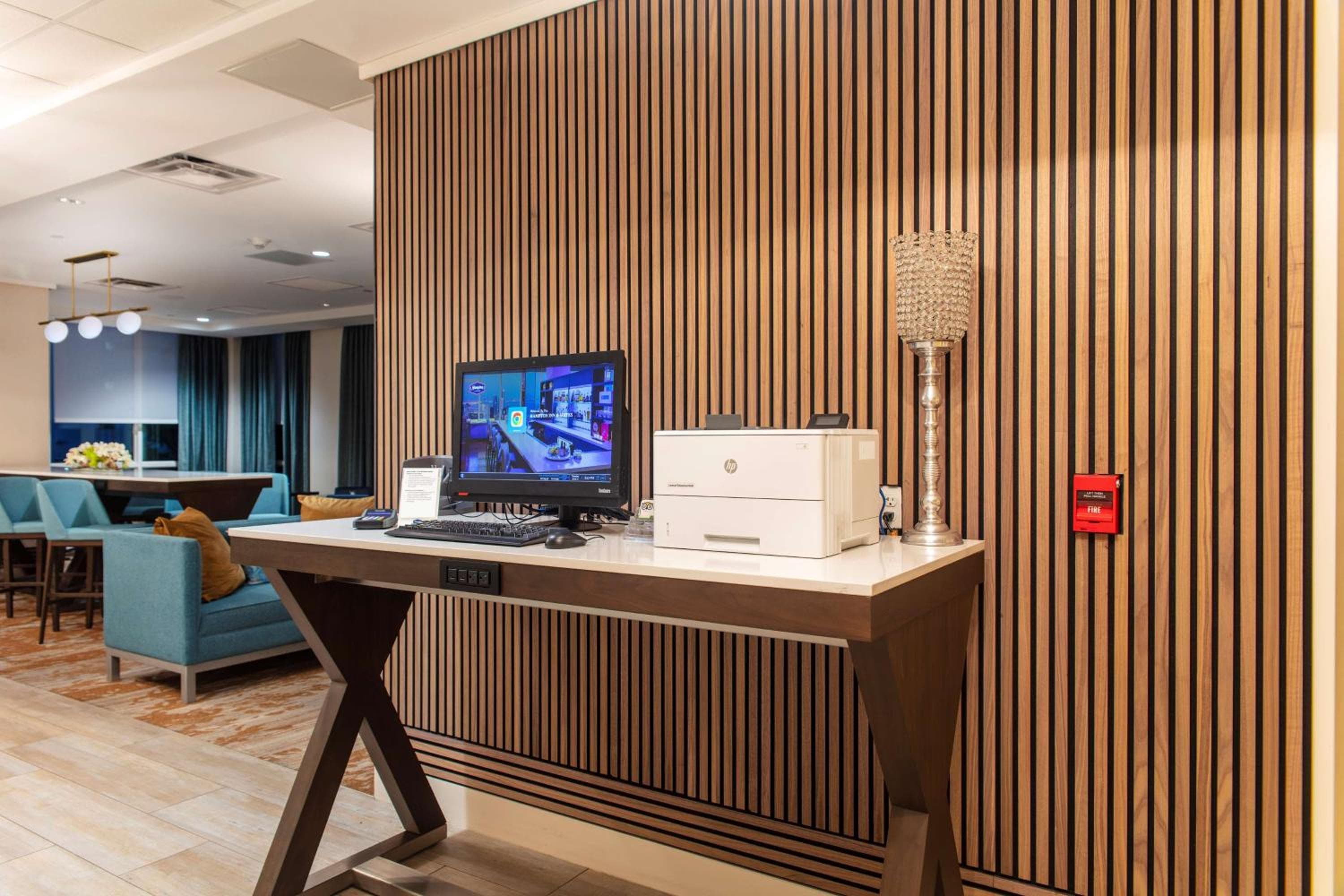 Hampton Inn & Suites Miami Airport South/Blue Lagoon — 9
