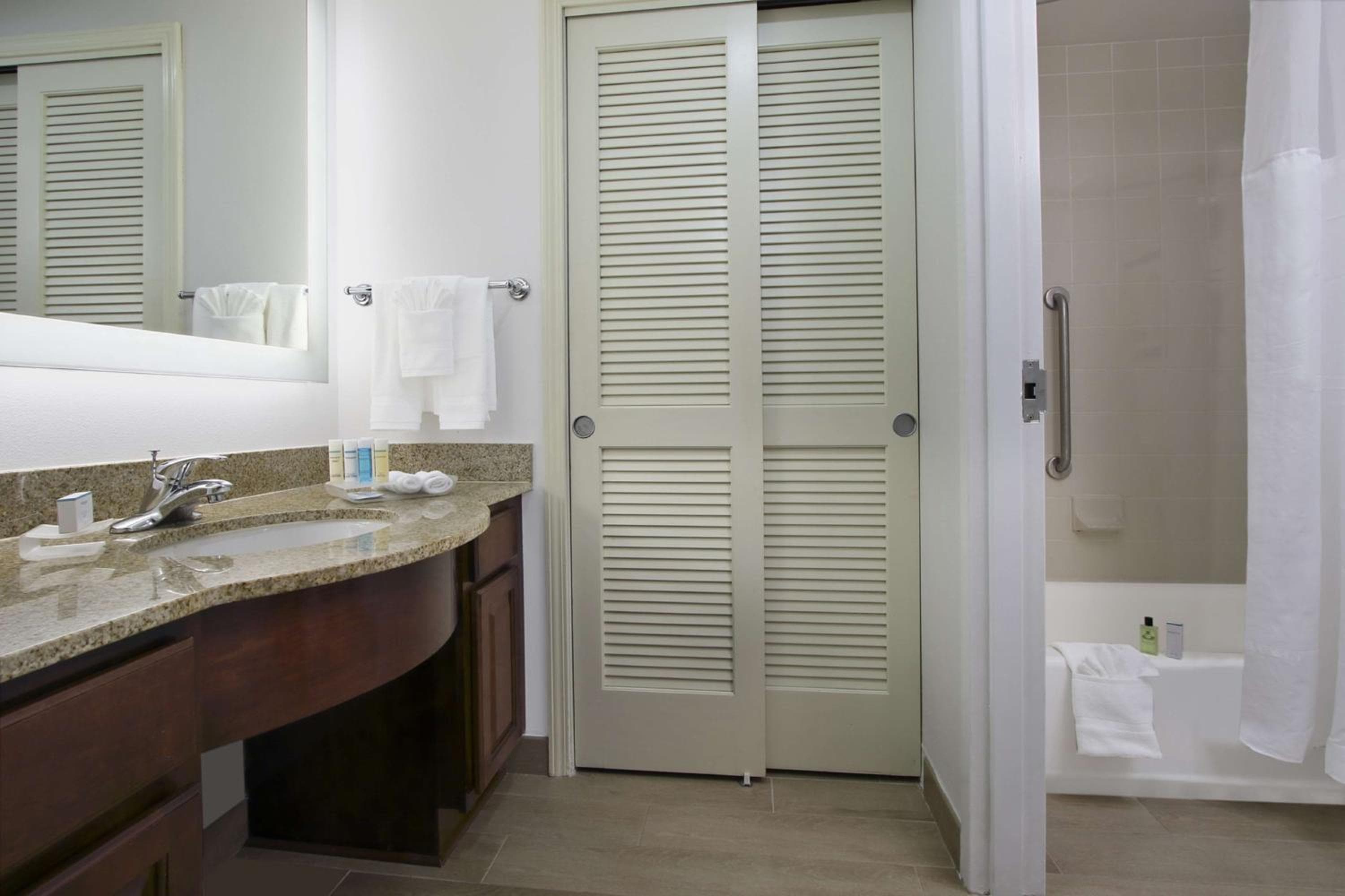 Homewood Suites by Hilton Miami - Aeroporto Ovest — 14