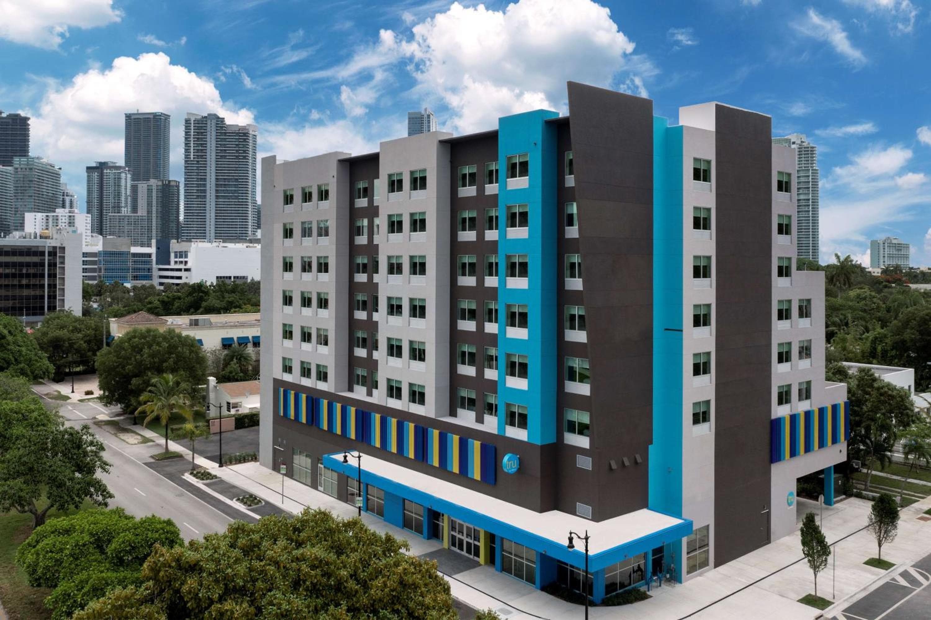 Tru By Hilton Miami West Brickell — 1
