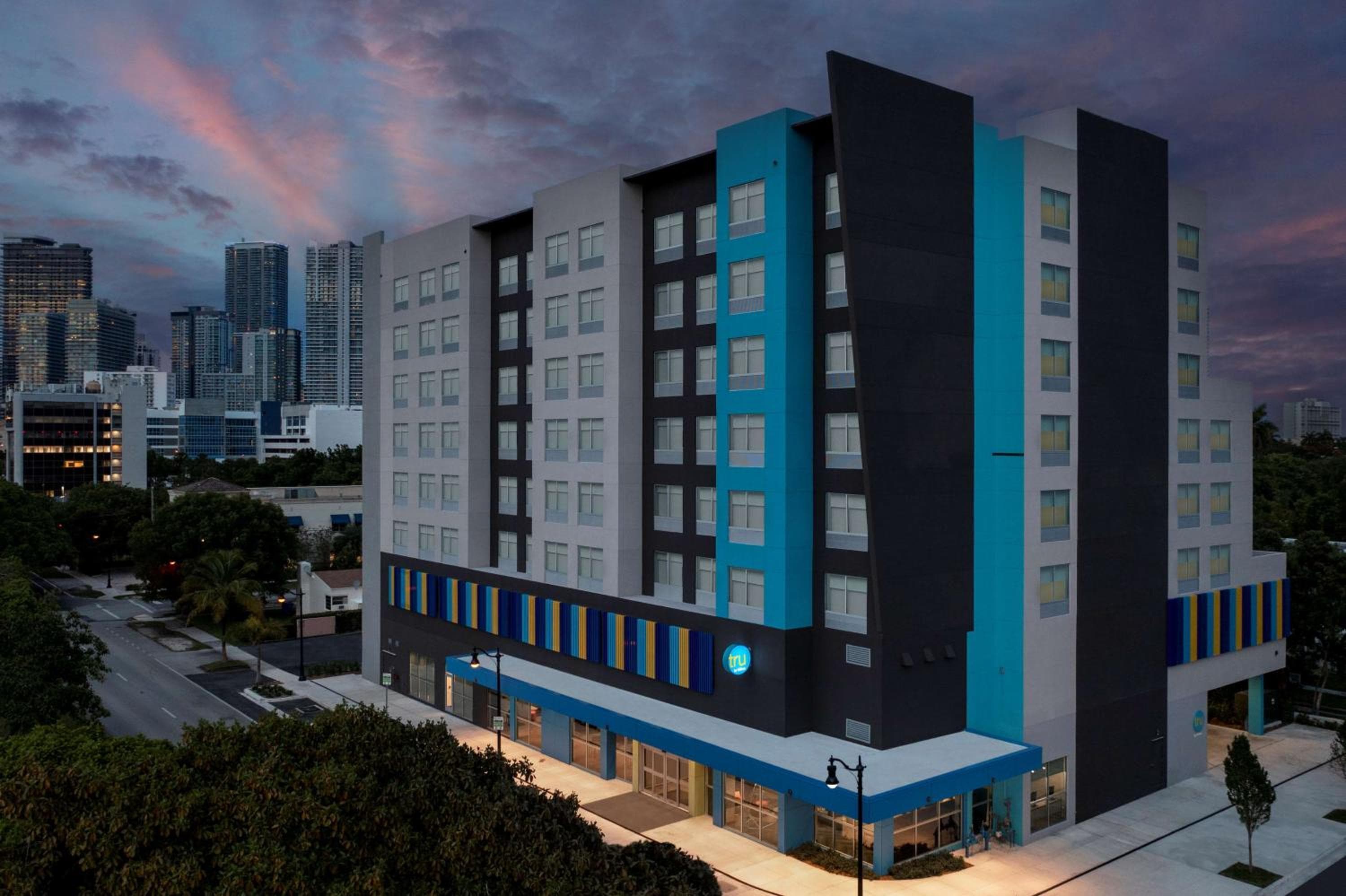 Tru By Hilton Miami West Brickell — 3