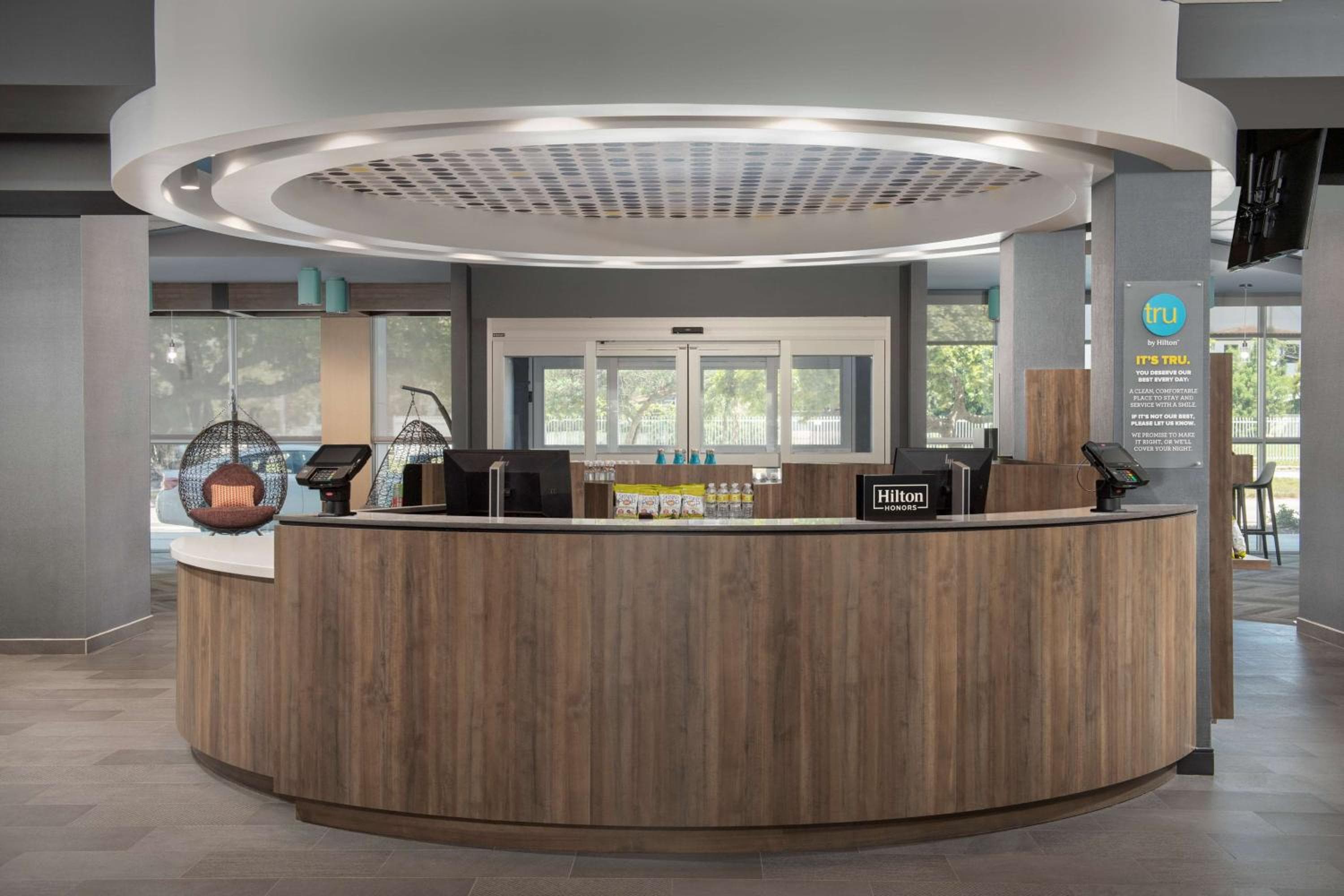 Tru By Hilton Miami West Brickell — 8
