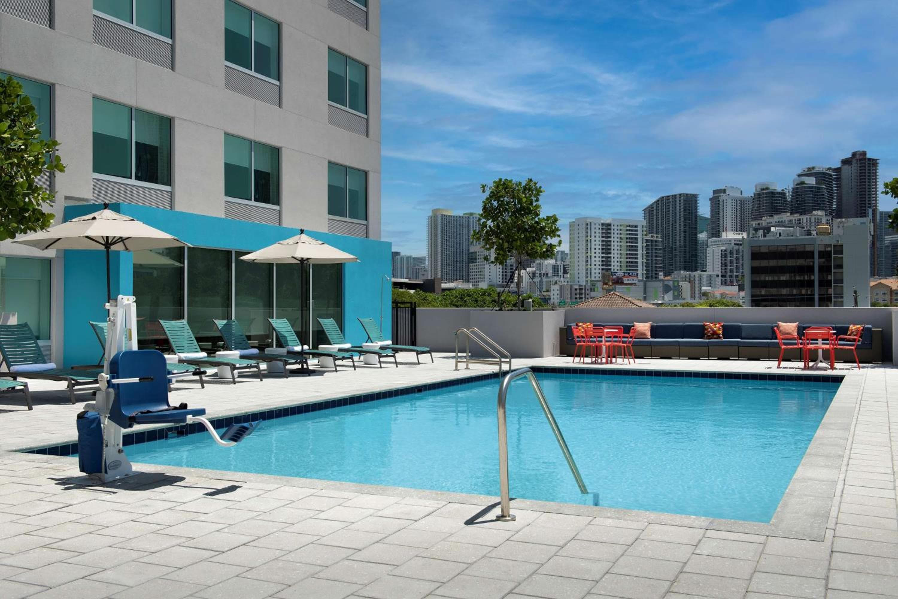 Tru By Hilton Miami West Brickell — 10