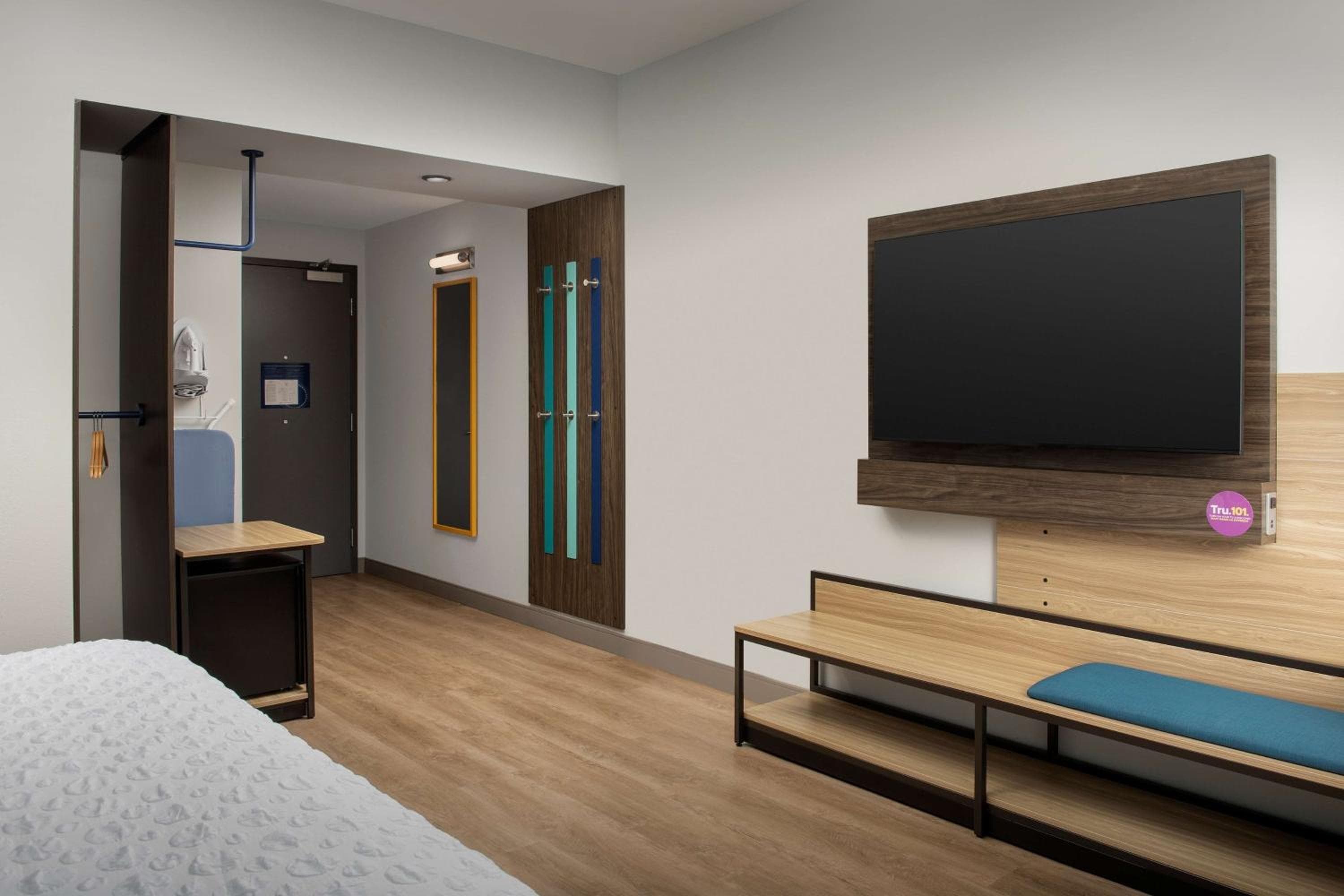 Tru By Hilton Miami West Brickell — 18
