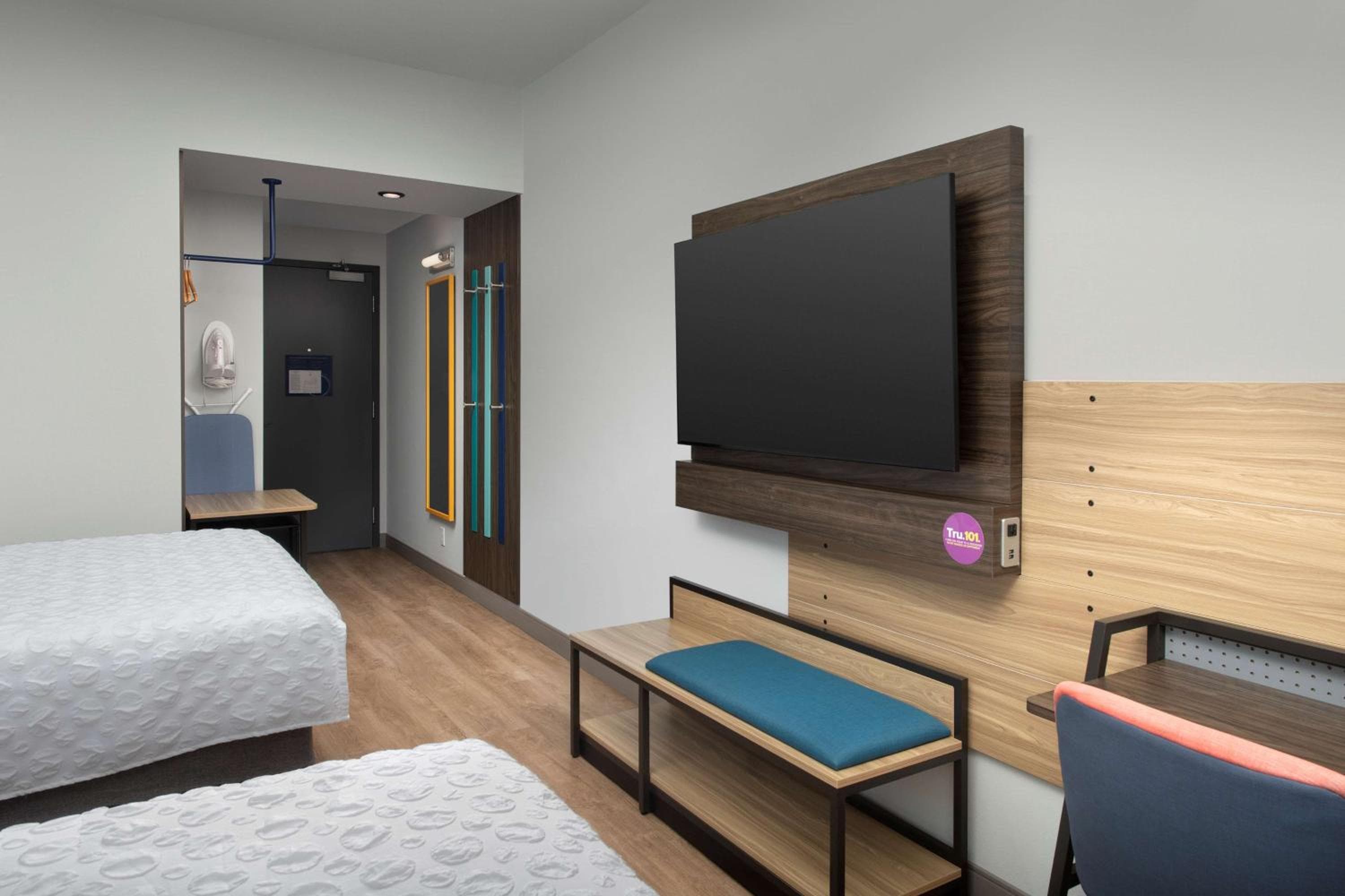 Tru By Hilton Miami West Brickell — 17