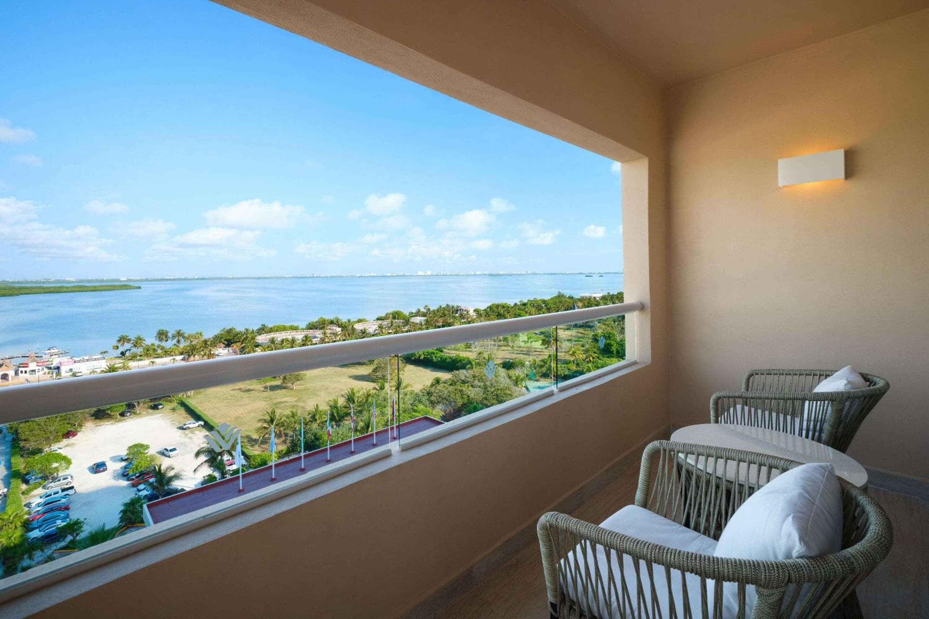 Wyndham Grand Cancun All Inclusive Resort & Villas — 2