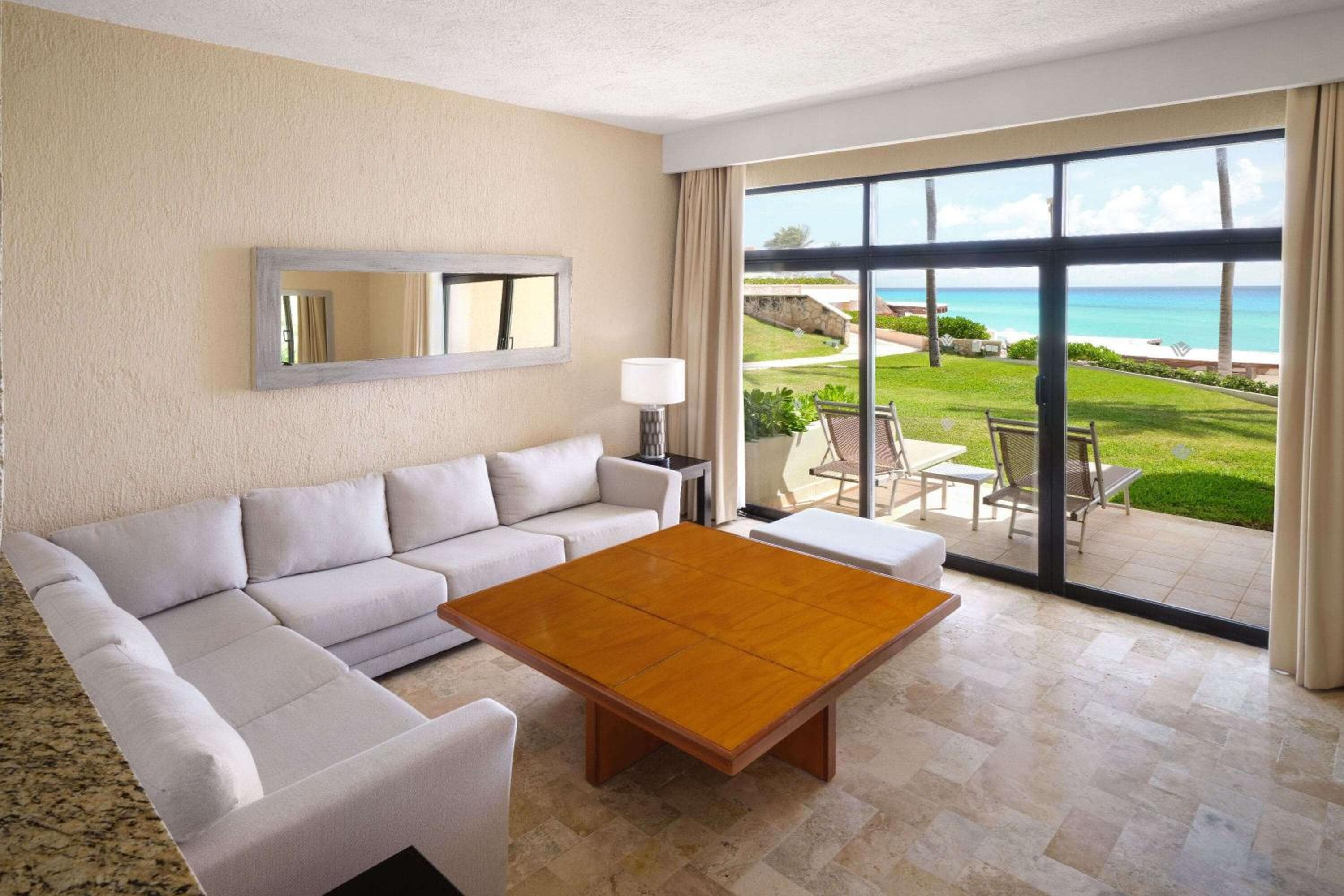 Wyndham Grand Cancun All Inclusive Resort & Villas — 5