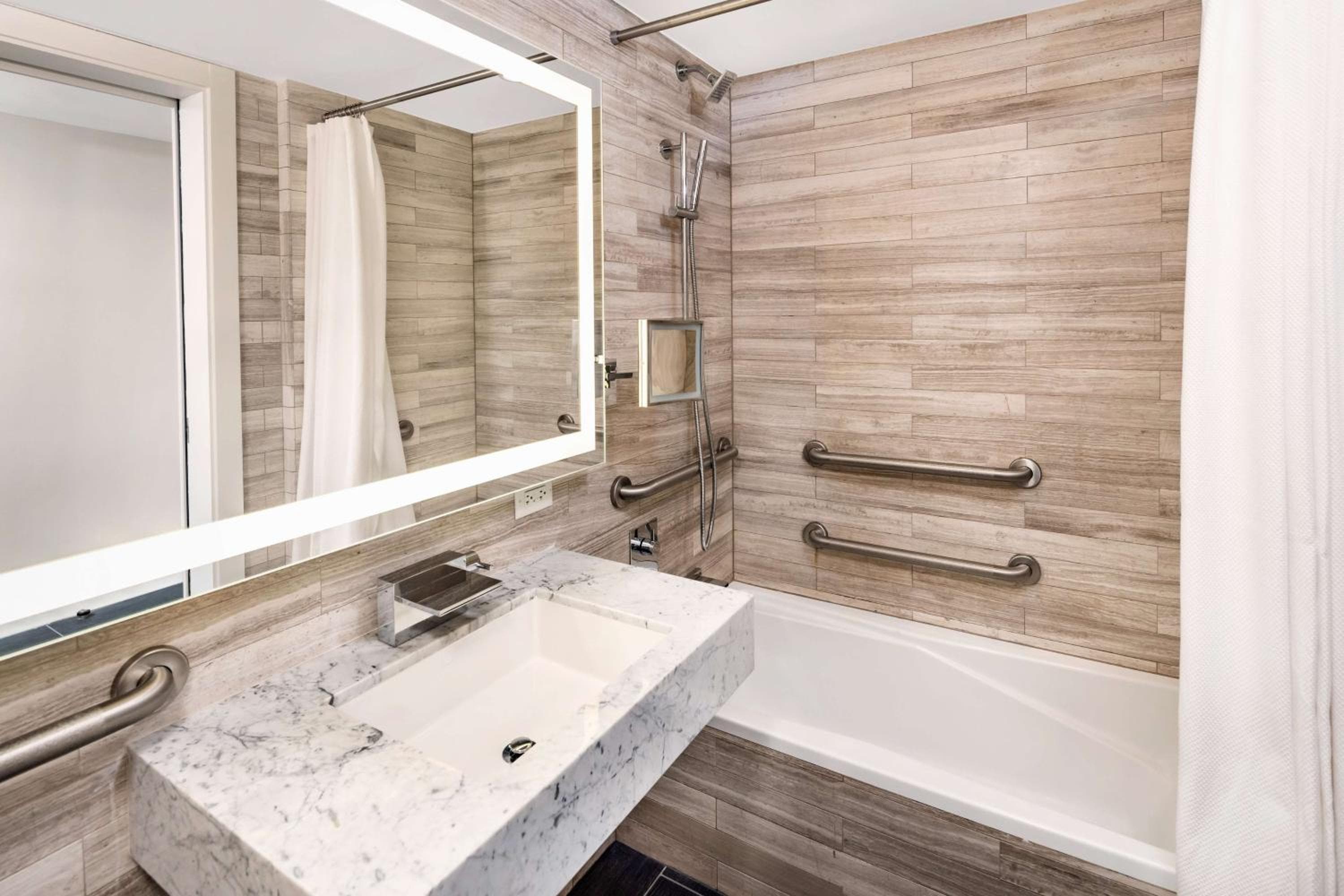 Hilton Club The Quin New York — 12