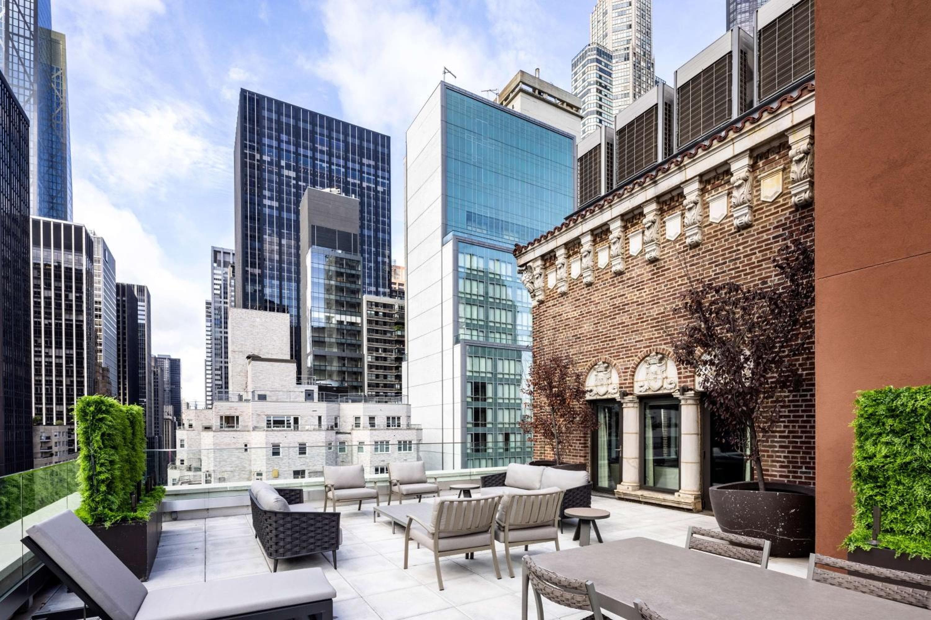 Hilton Club The Quin New York — 20