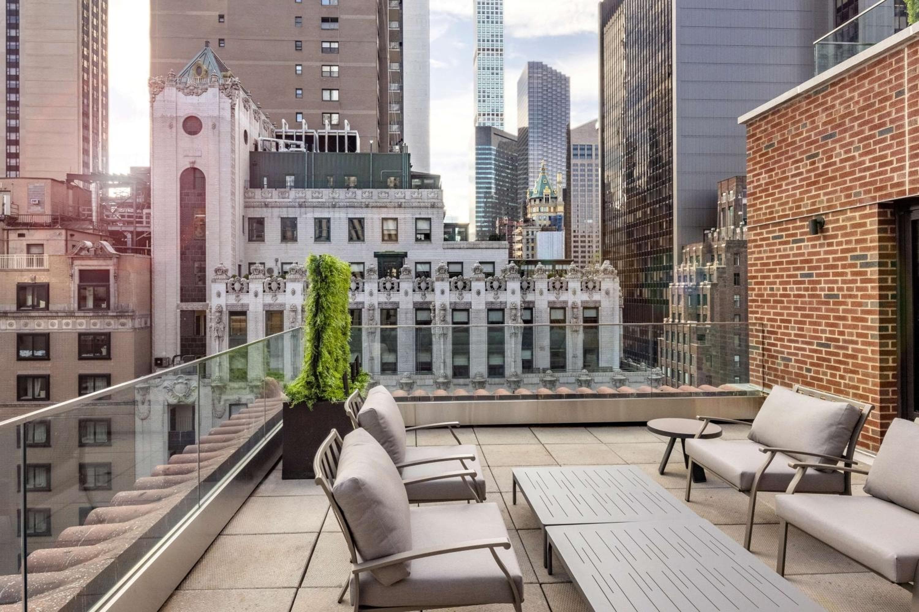 Hilton Club The Quin New York — 25
