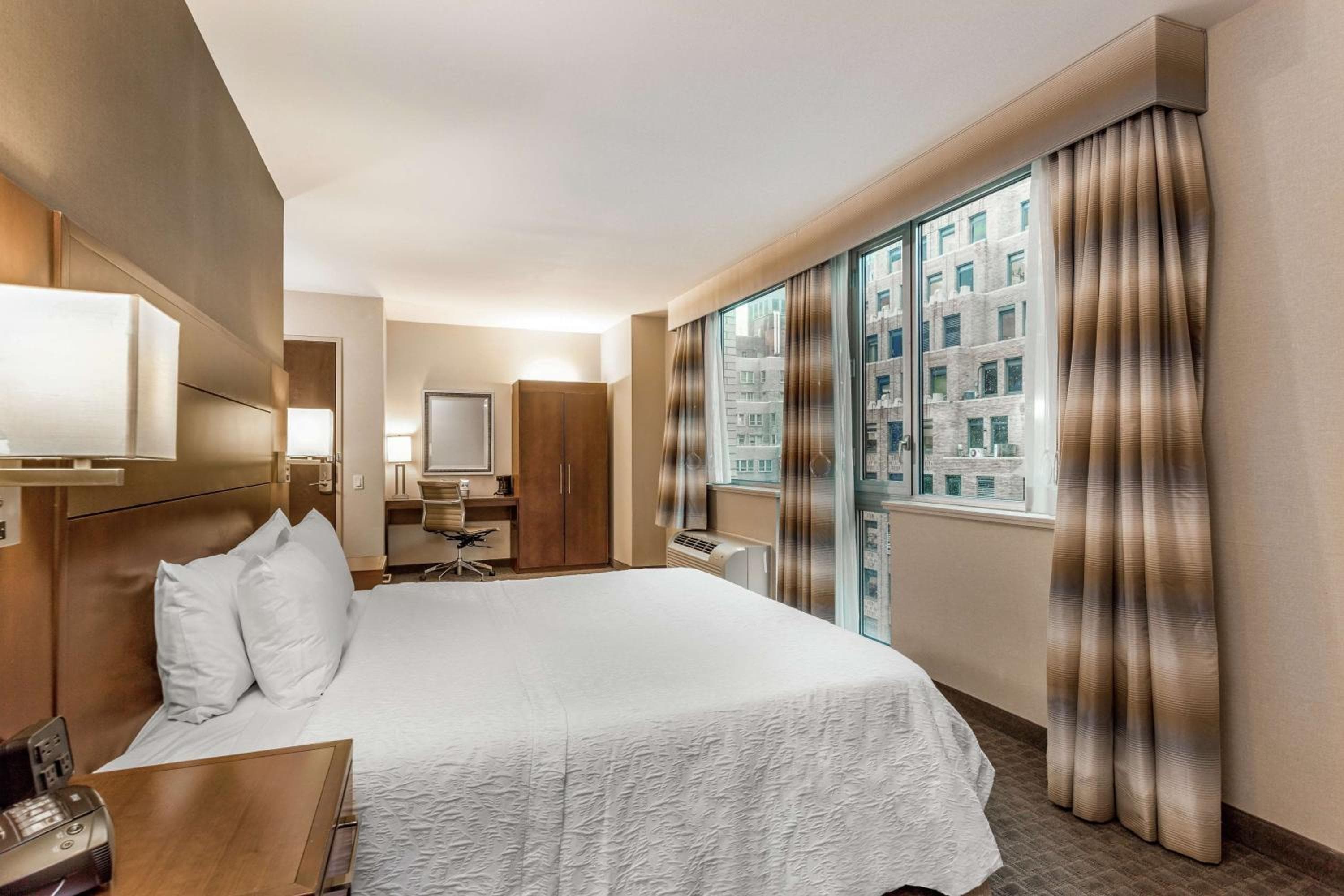 Hampton Inn Manhattan Grand Central — 4