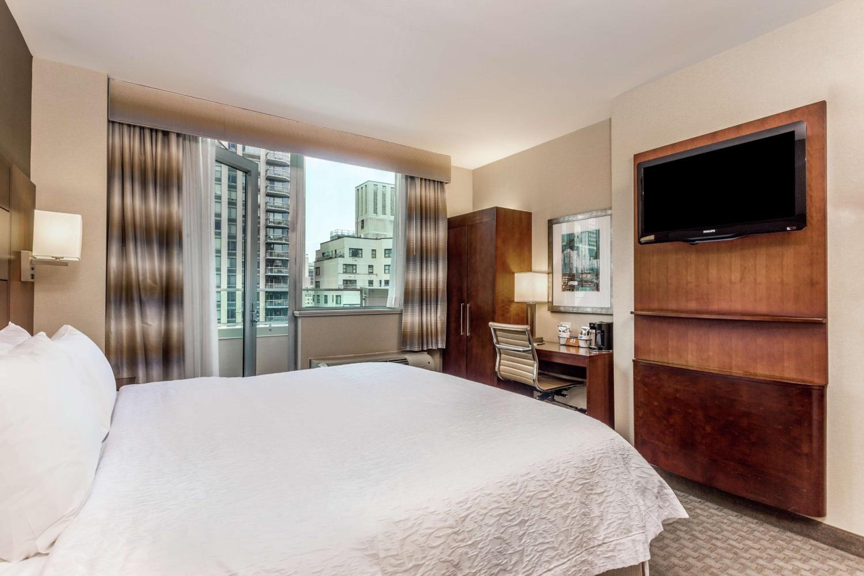 Hampton Inn Manhattan Grand Central — 7