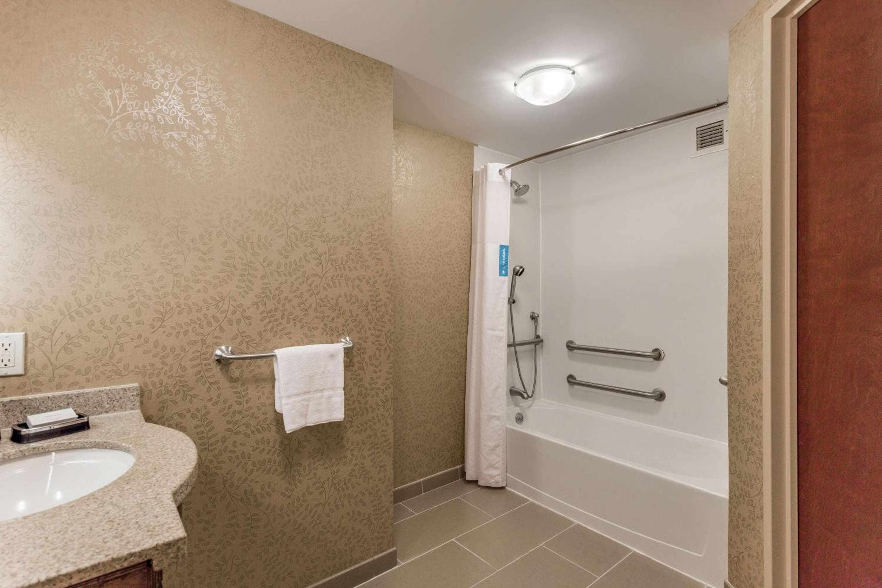 Hampton Inn Manhattan Grand Central — 10