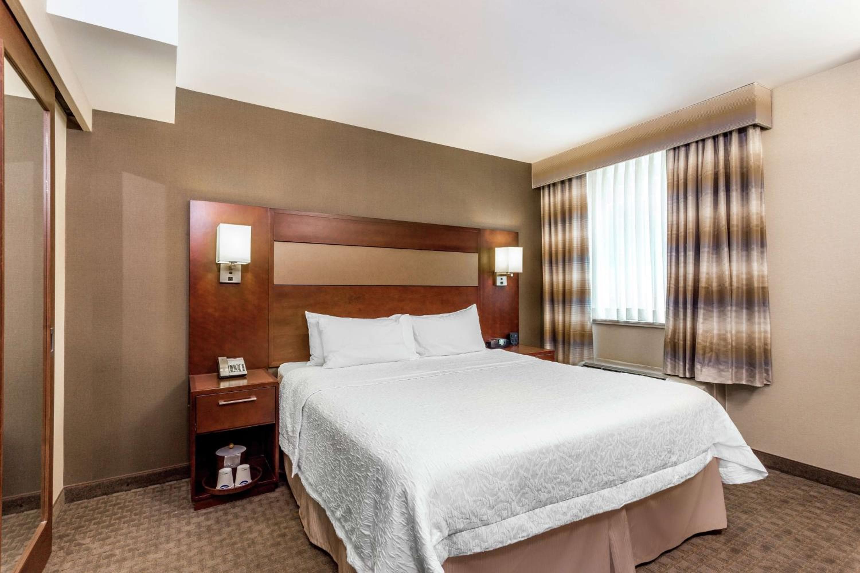 Hampton Inn Manhattan Grand Central — 14