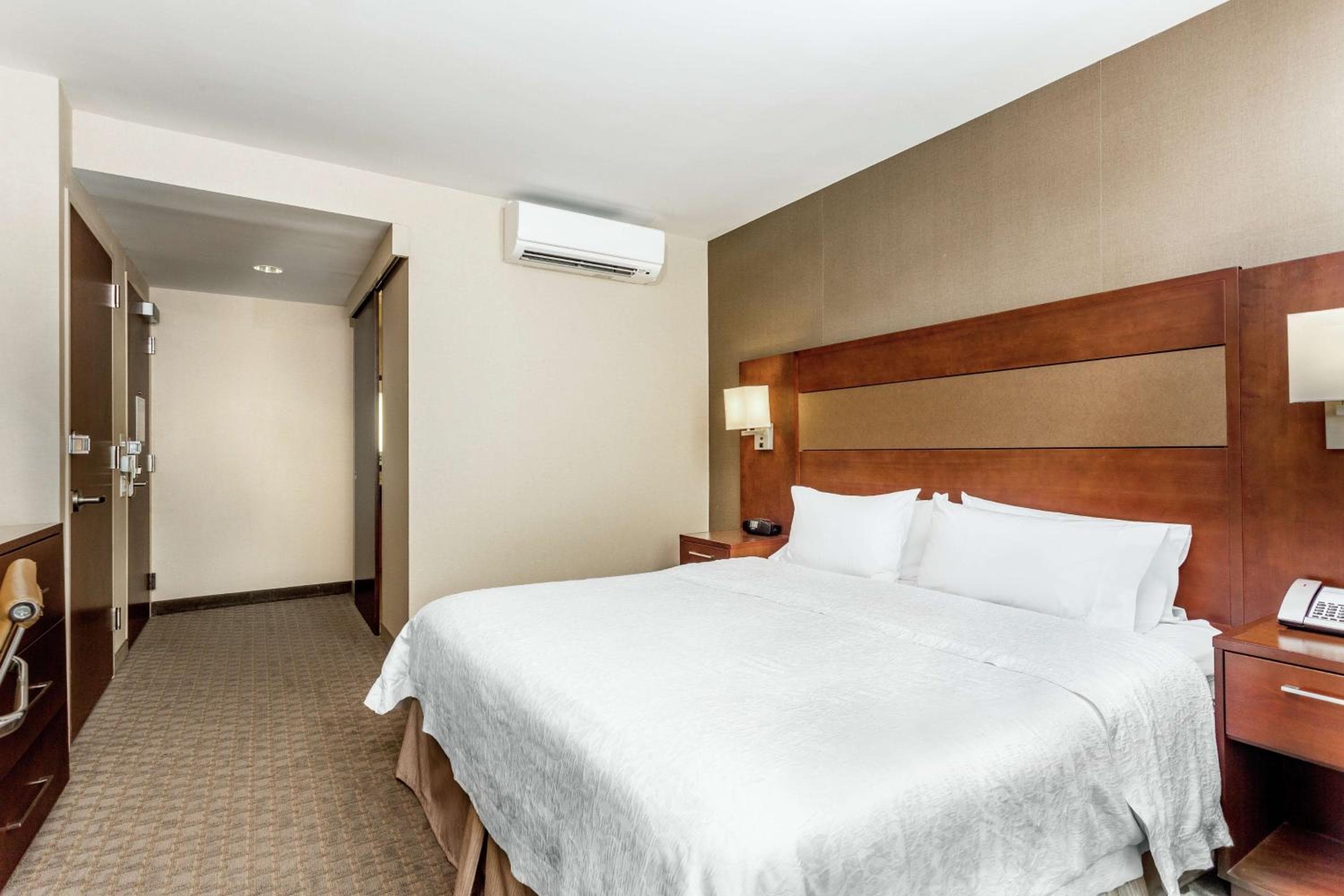 Hampton Inn Manhattan Grand Central — 16