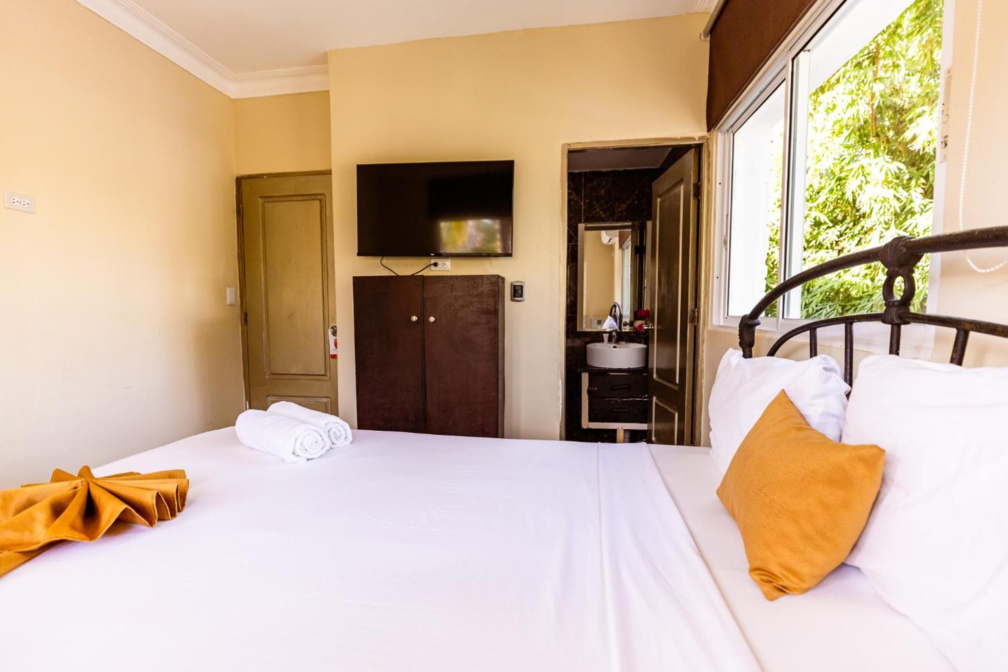 Hotel Las Rosas de Punta Cana — 10
