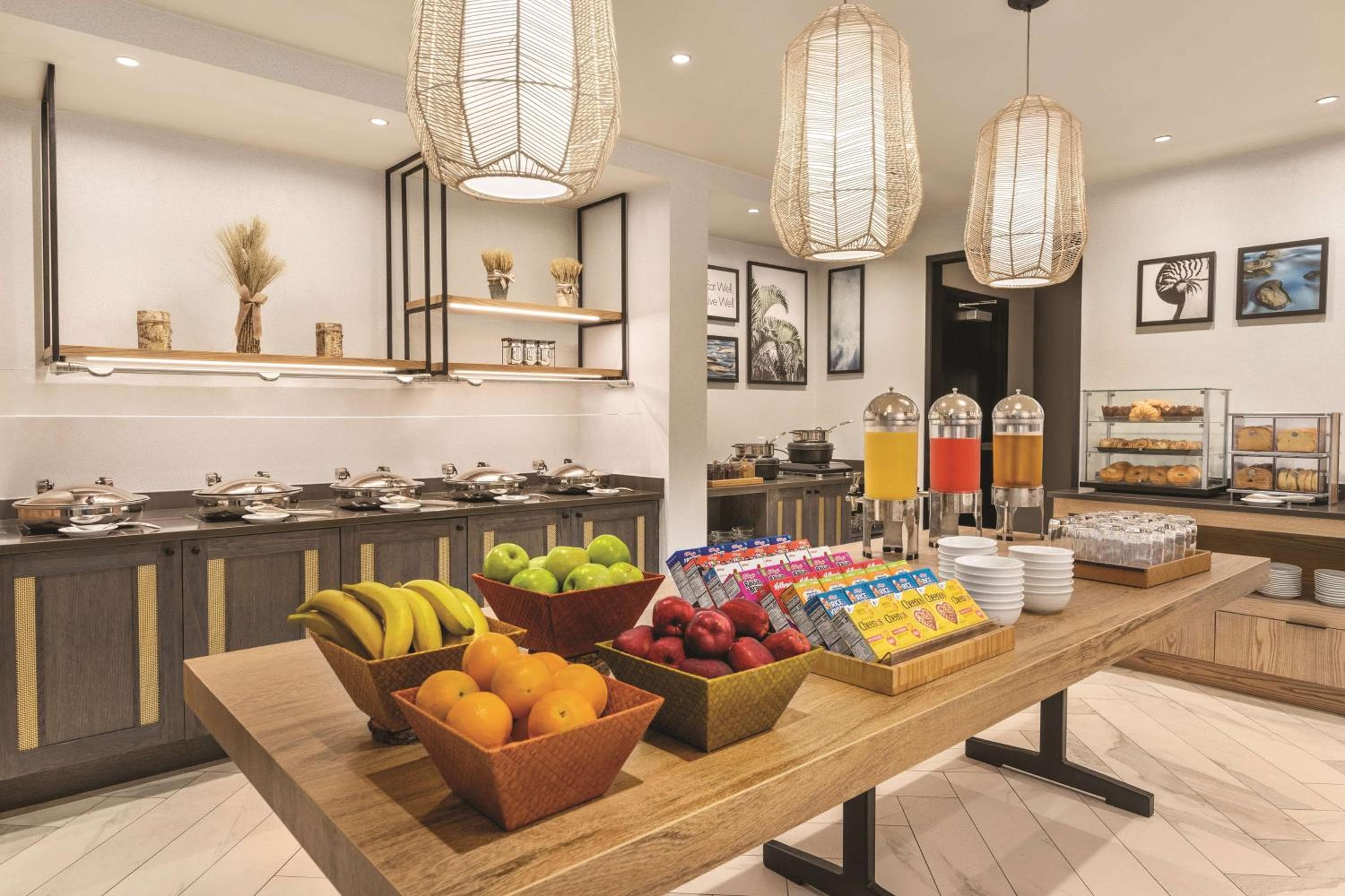 DoubleTree by Hilton Tampa Rocky Point Waterfront — 18