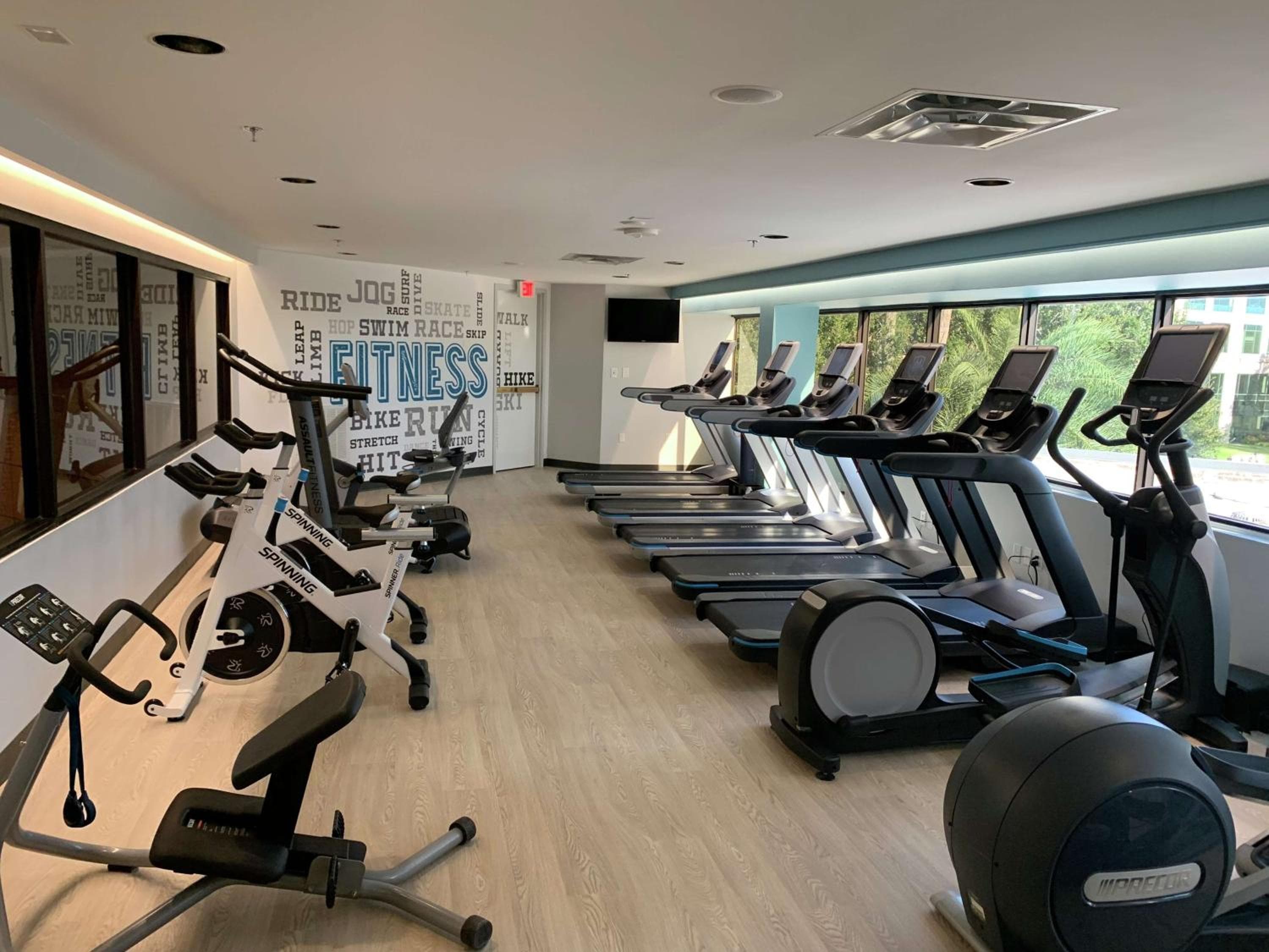 DoubleTree by Hilton Tampa Rocky Point Waterfront — 23