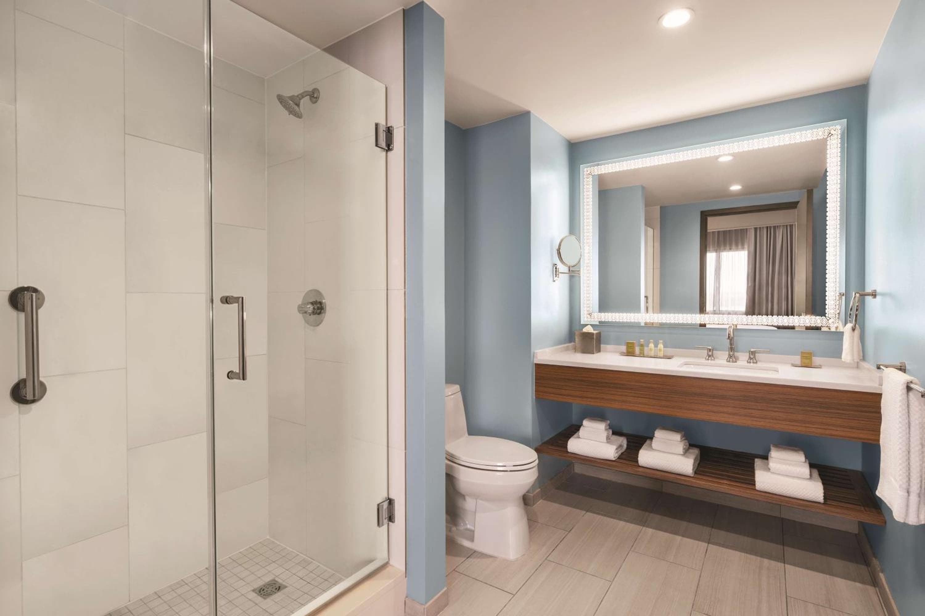 DoubleTree by Hilton Tampa Rocky Point Waterfront — 27
