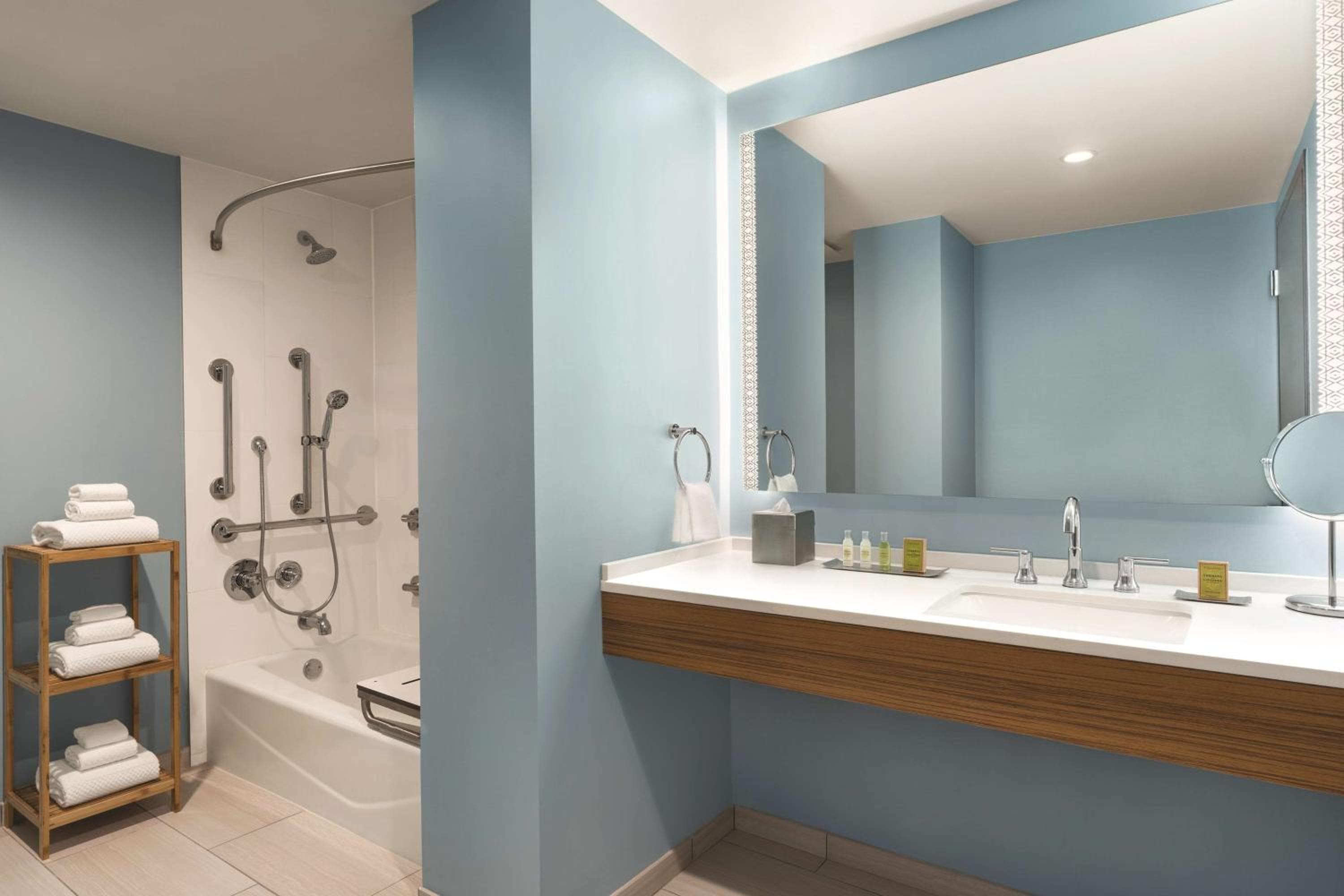 DoubleTree by Hilton Tampa Rocky Point Waterfront — 29