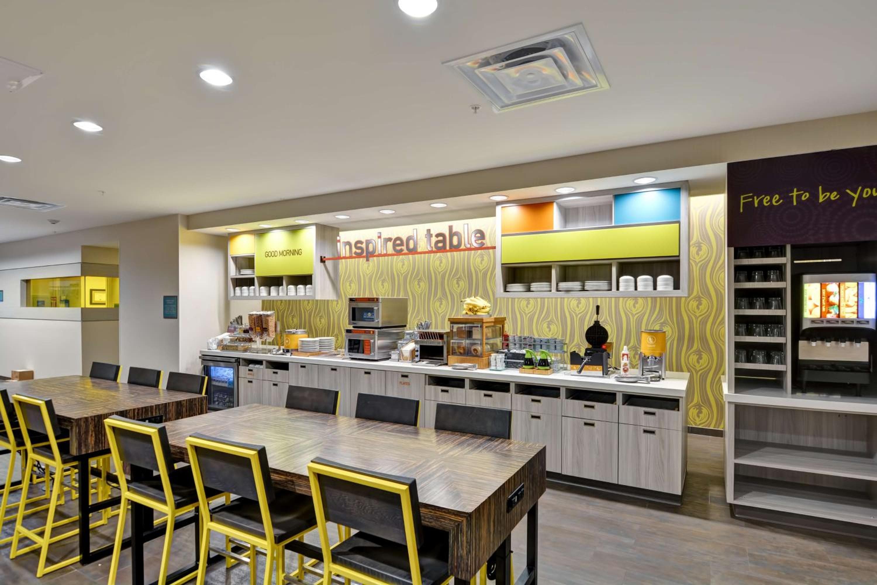 Home2 Suites By Hilton Tampa USF vicino a Busch Gardens — 9