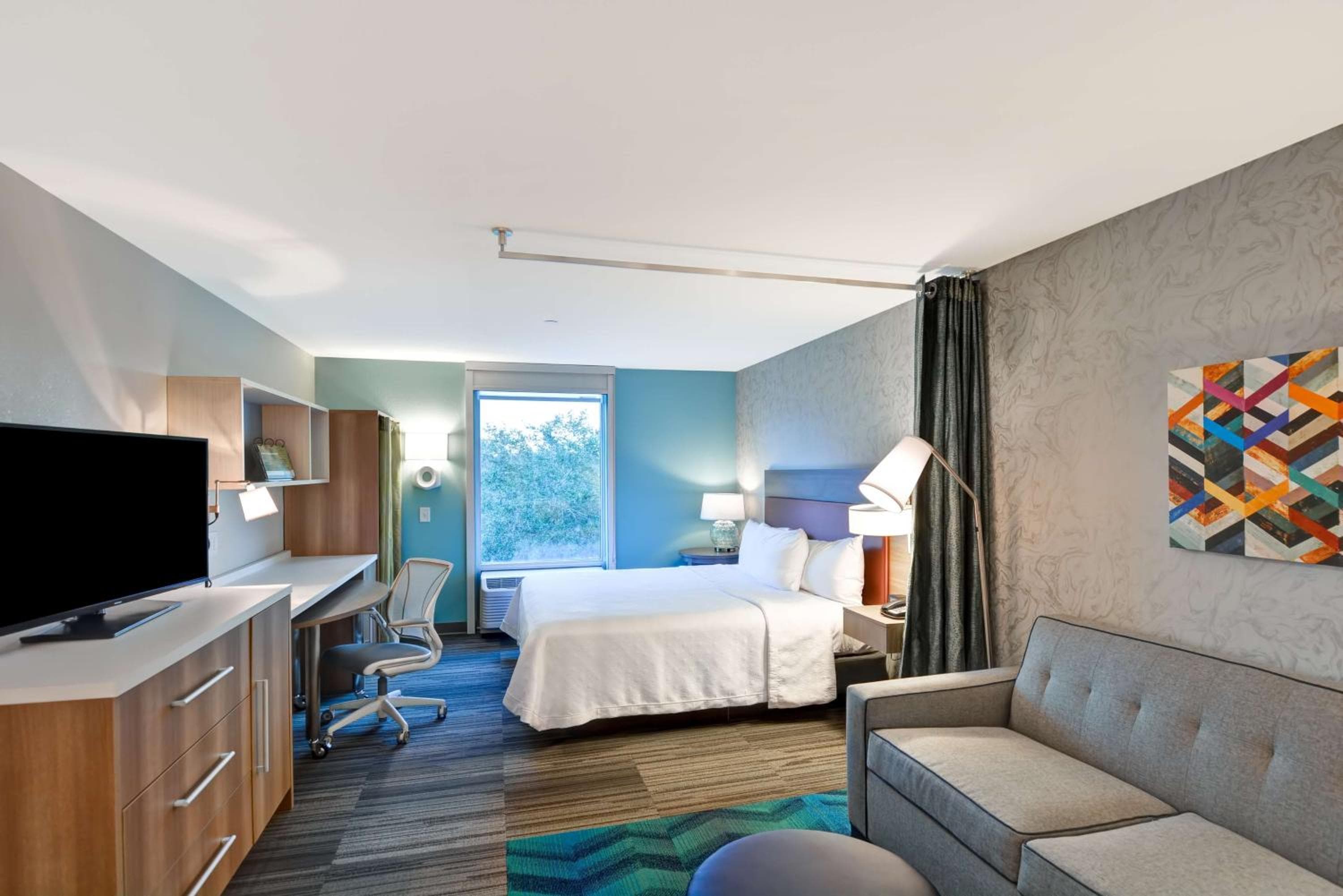 Home2 Suites By Hilton Tampa USF vicino a Busch Gardens — 16