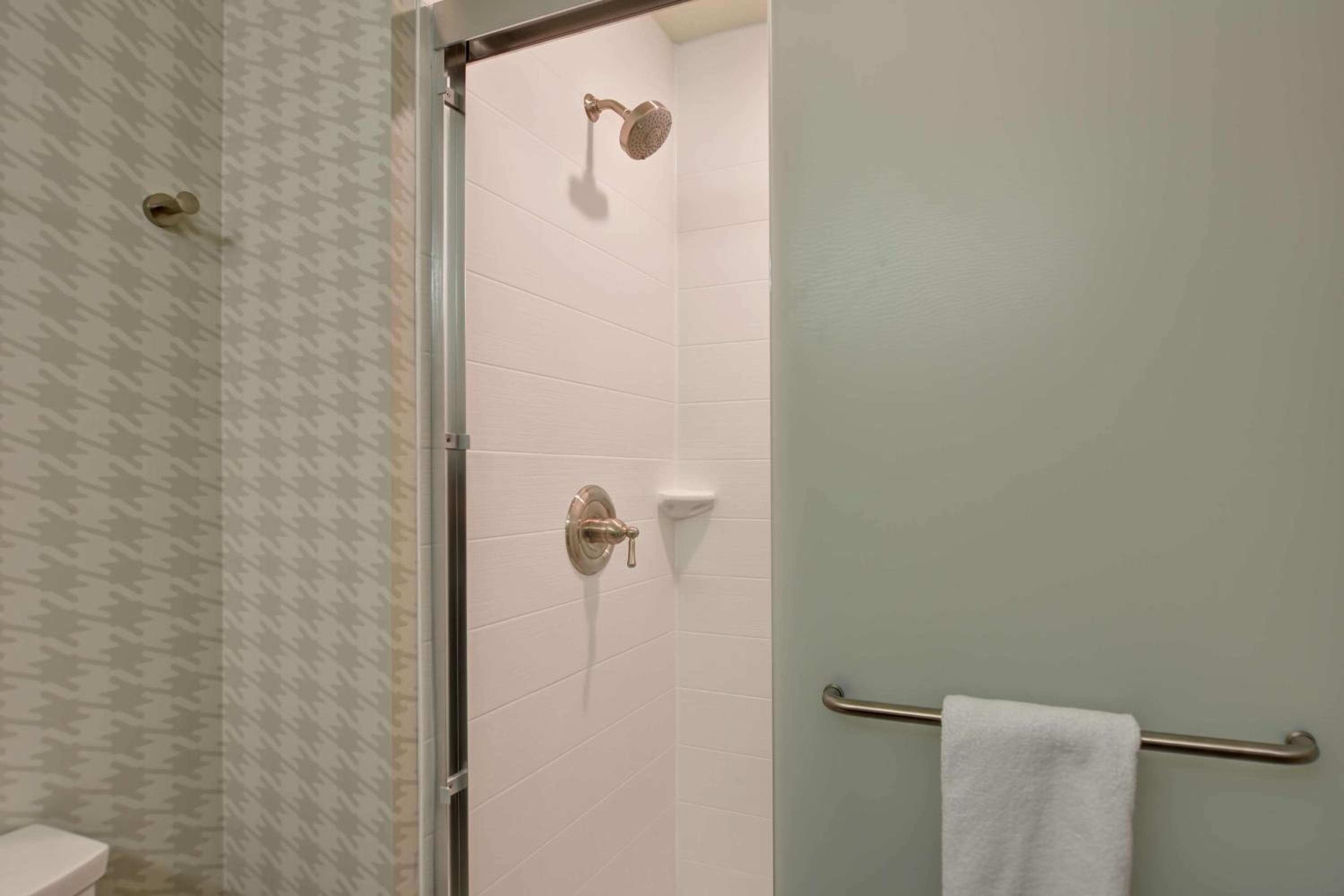 Home2 Suites By Hilton Tampa USF vicino a Busch Gardens — 23