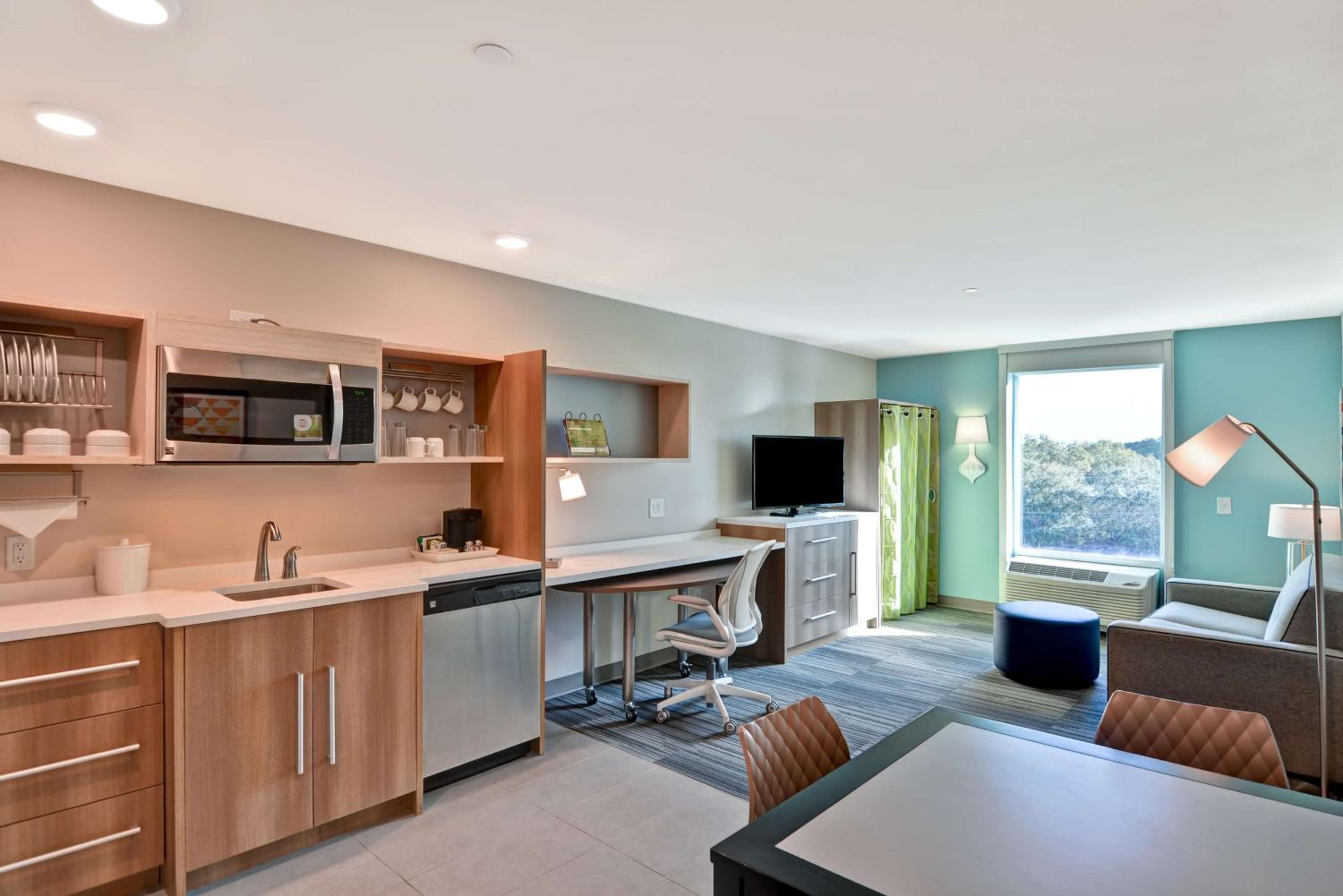 Home2 Suites By Hilton Tampa USF vicino a Busch Gardens — 15