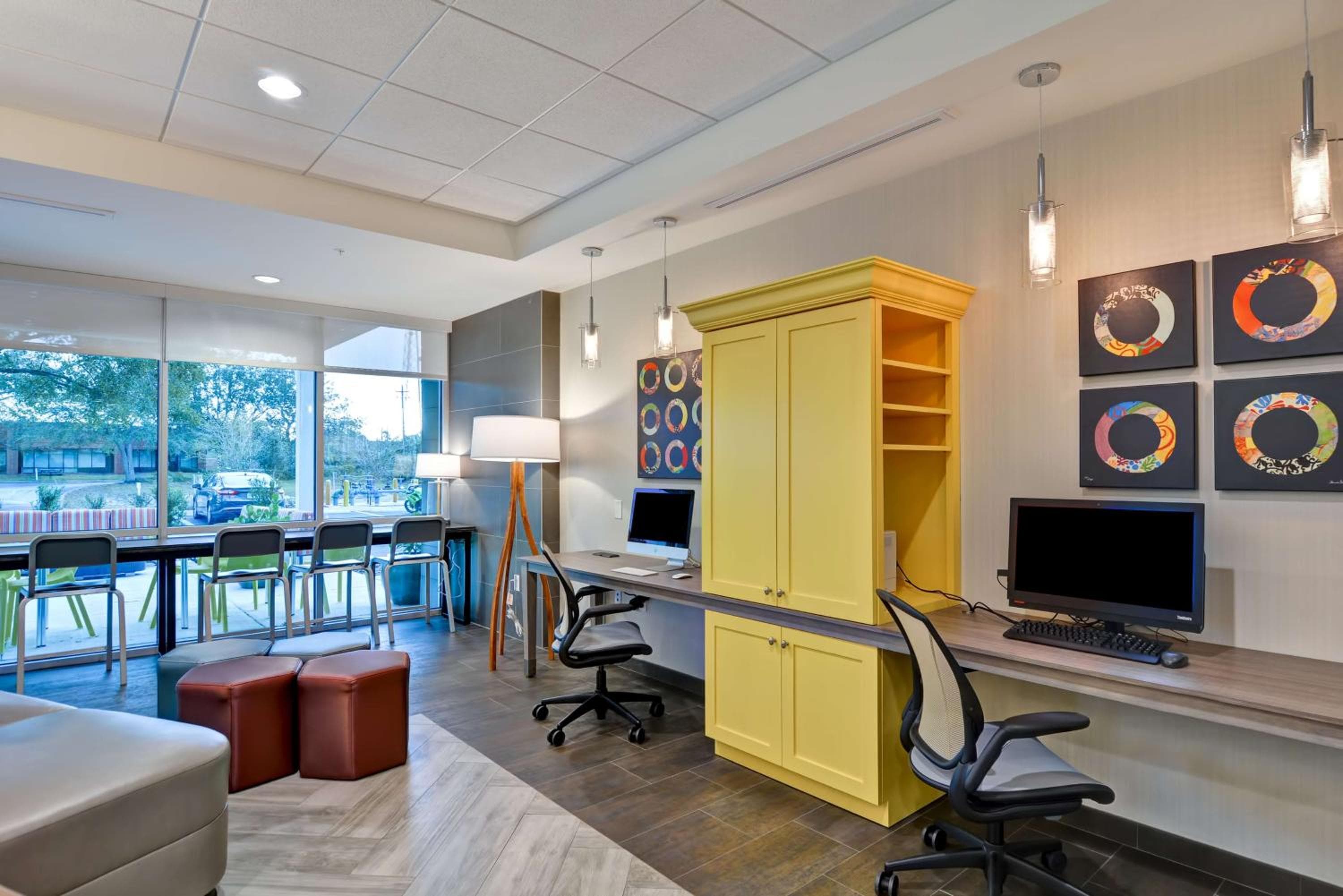 Home2 Suites By Hilton Tampa USF vicino a Busch Gardens — 26