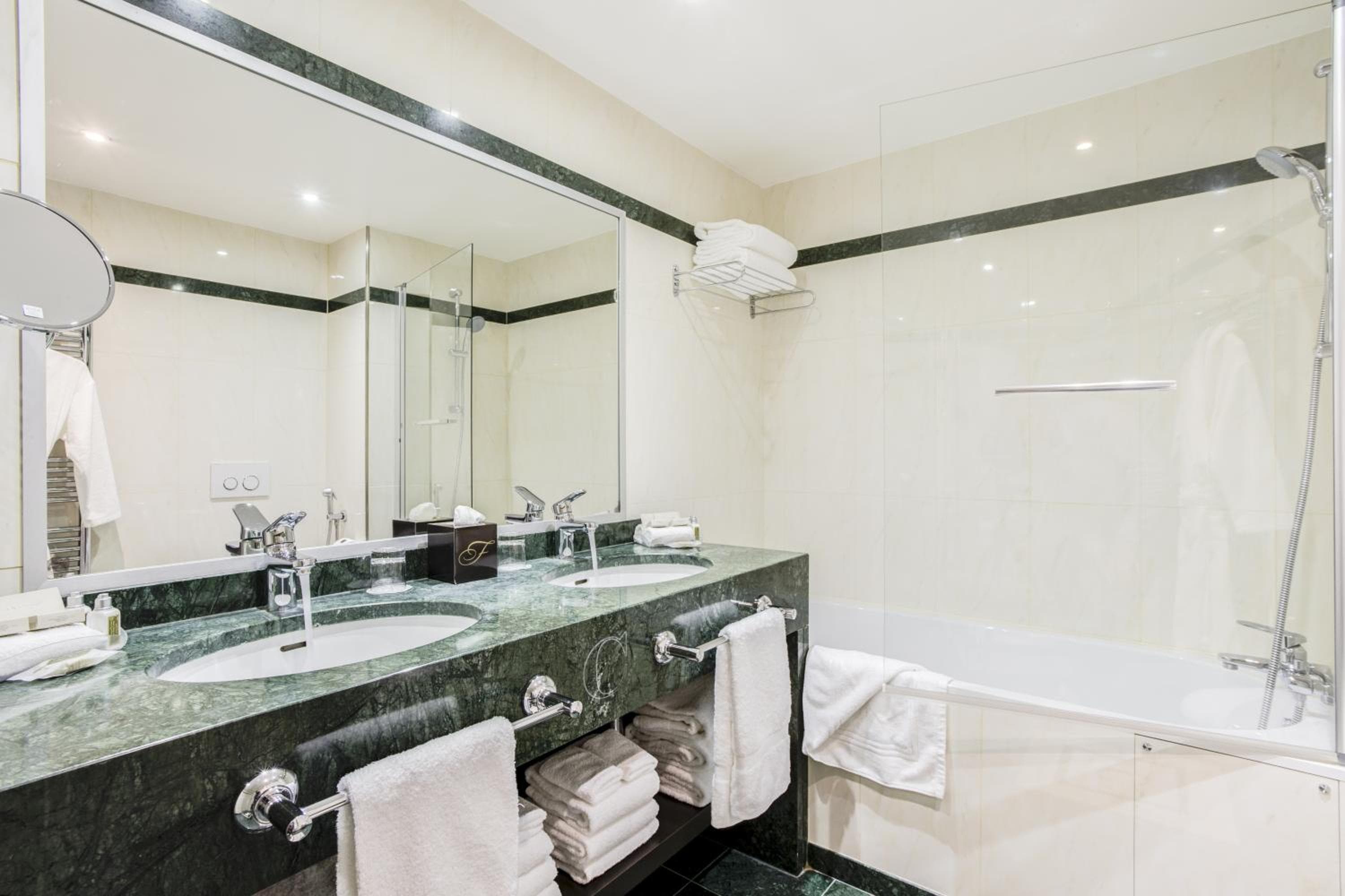 Fraser Suites Le Claridge Champs-Elysées — 10
