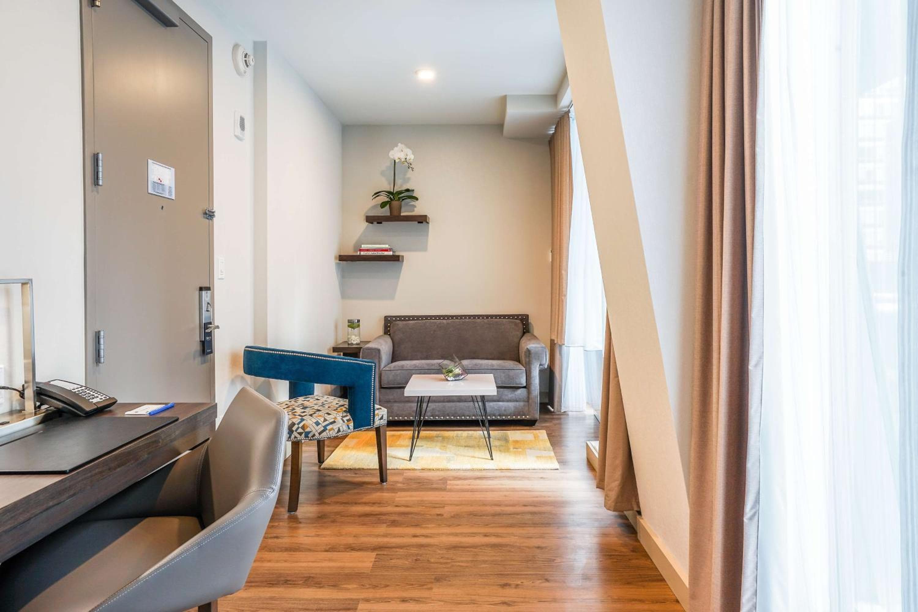 Il Bernic Hotel New York City, Collezione di arazzi di Hilton — 6