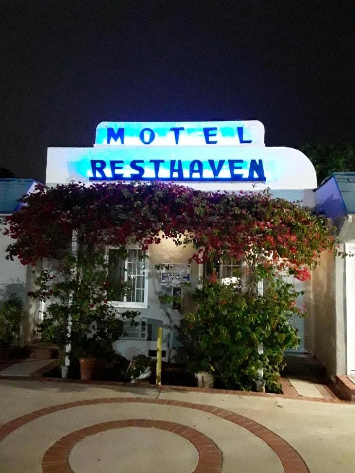 Motel Paradise — 1